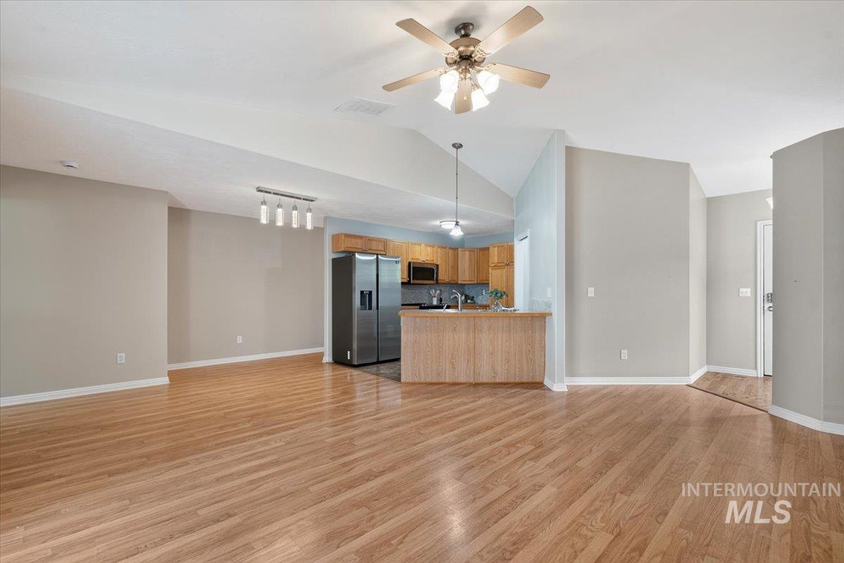 6061 S Oboe, Boise, Idaho 83709, 3 Bedrooms, 2 Bathrooms, Residential For Sale, Price $369,900, 98992400