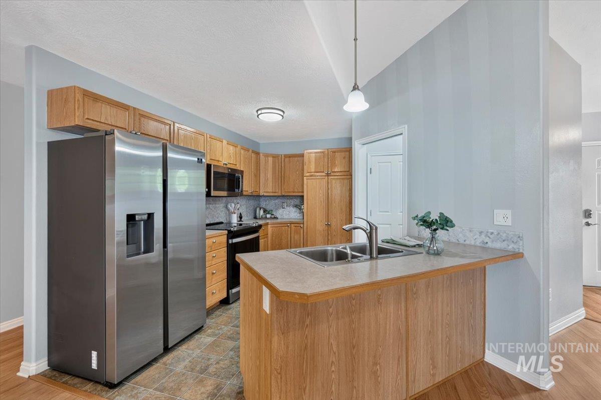 6061 S Oboe, Boise, Idaho 83709, 3 Bedrooms, 2 Bathrooms, Residential For Sale, Price $369,900, 98992400