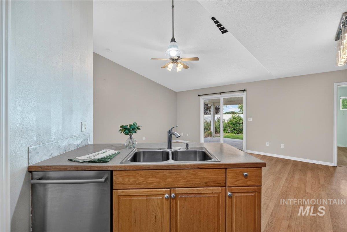6061 S Oboe, Boise, Idaho 83709, 3 Bedrooms, 2 Bathrooms, Residential For Sale, Price $369,900, 98992400