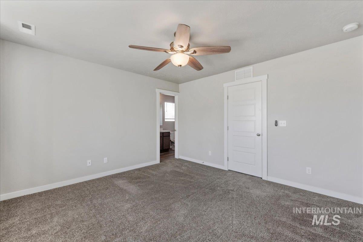 2472 E Blue Tick St, Meridian, Idaho 83642-5374, 2 Bedrooms, 2.5 Bathrooms, Residential For Sale, Price $379,990,MLS 98992401