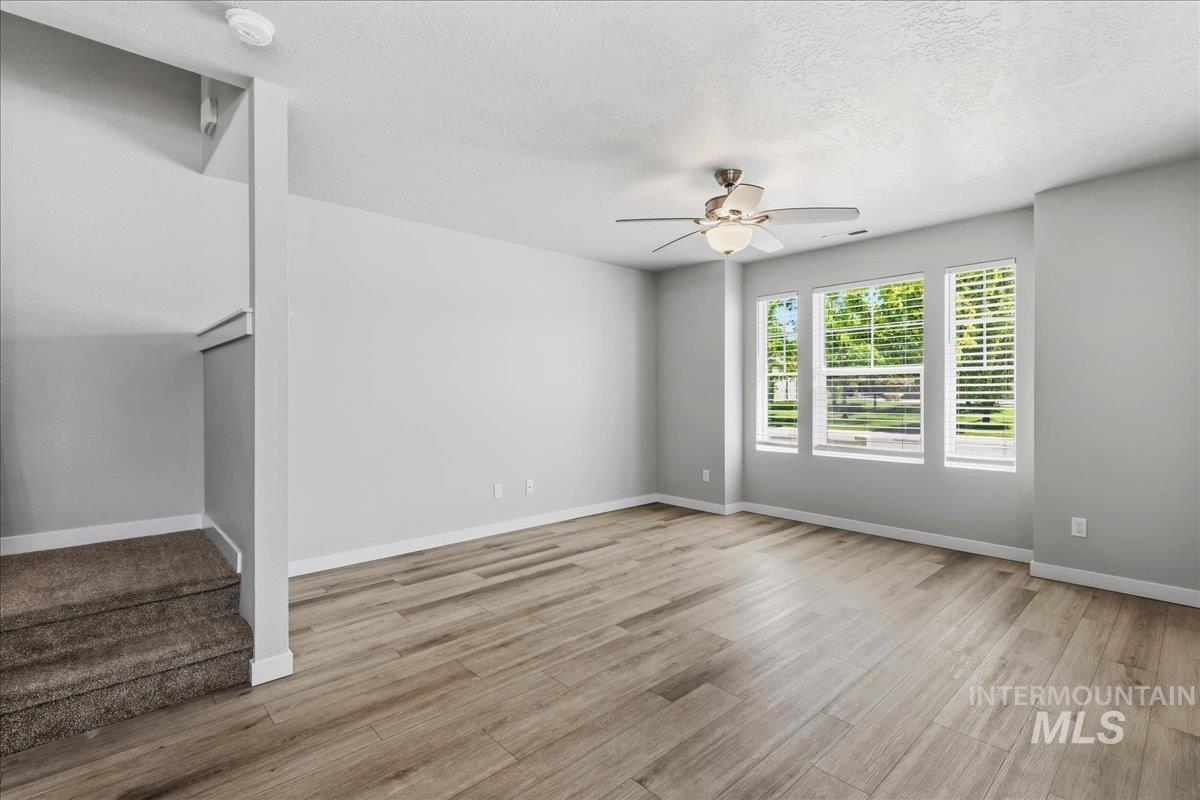 2472 E Blue Tick St, Meridian, Idaho 83642-5374, 2 Bedrooms, 2.5 Bathrooms, Residential For Sale, Price $379,990,MLS 98992401