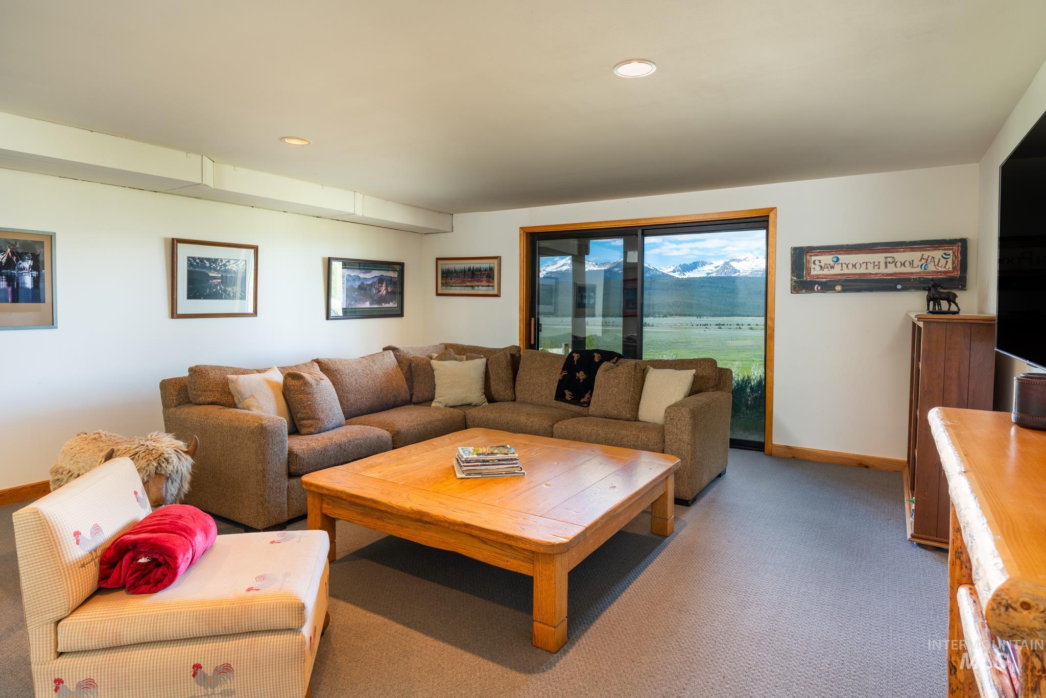 988 Fox Dr, Stanley, Idaho 83278, 3 Bedrooms, 2 Bathrooms, Residential For Sale, Price $3,595,000,MLS 98992402