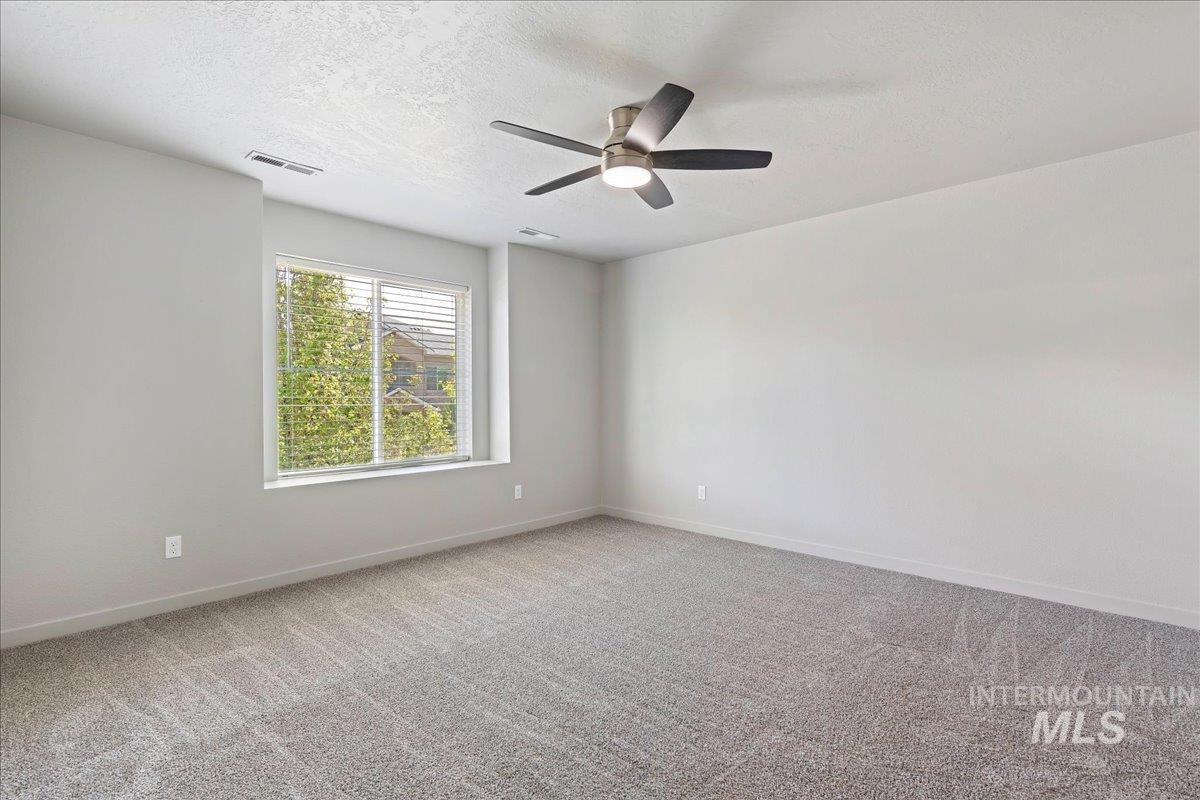 2504 E Blue Tick St, Meridian, Idaho 83642-5374, 3 Bedrooms, 2.5 Bathrooms, Residential For Sale, Price $389,990,MLS 98992403