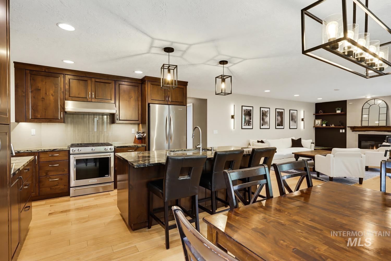 369 S Winthrop Way, Boise, Idaho 83709, 5 Bedrooms, 3 Bathrooms, Residential For Sale, Price $725,000,MLS 98992404