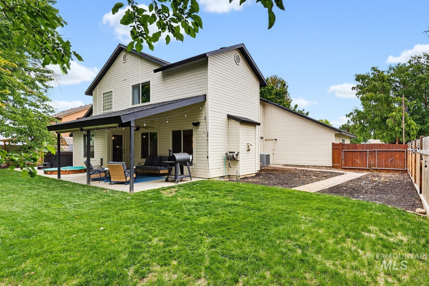 369 S Winthrop Way, Boise, Idaho 83709, 5 Bedrooms, 3 Bathrooms, Residential For Sale, Price $725,000,MLS 98992404
