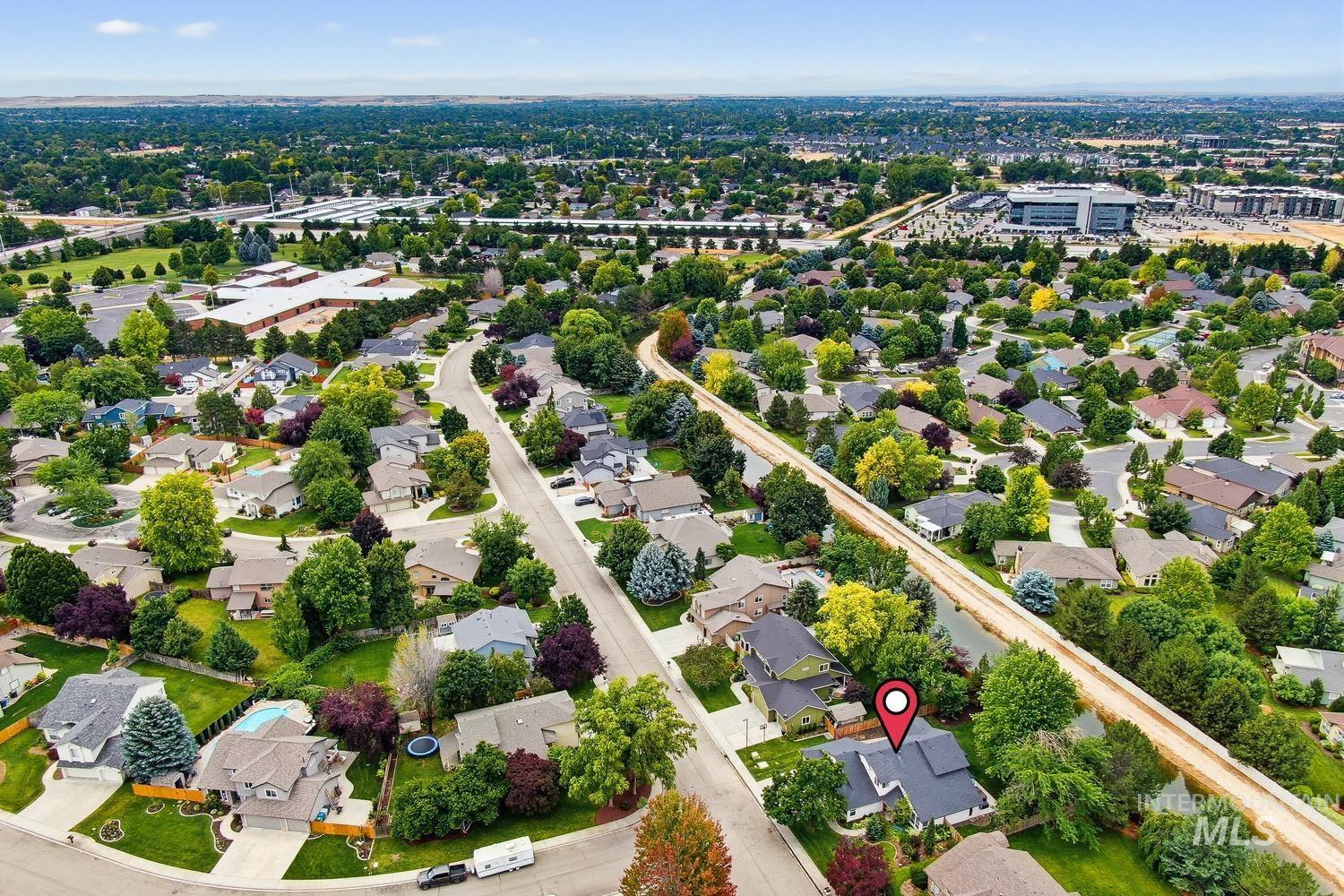 369 S Winthrop Way, Boise, Idaho 83709, 5 Bedrooms, 3 Bathrooms, Residential For Sale, Price $725,000,MLS 98992404