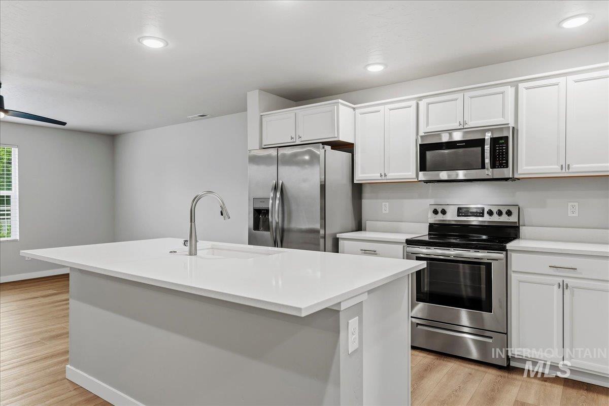 12475 W Victory Rd, Boise, Idaho 83709-3772, 3 Bedrooms, 2.5 Bathrooms, Residential For Sale, Price $415,990,MLS 98992405