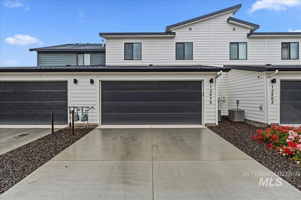 12475 W Victory Rd, Boise, Idaho 83709-3772, 3 Bedrooms, 2.5 Bathrooms, Residential For Sale, Price $415,990,MLS 98992405