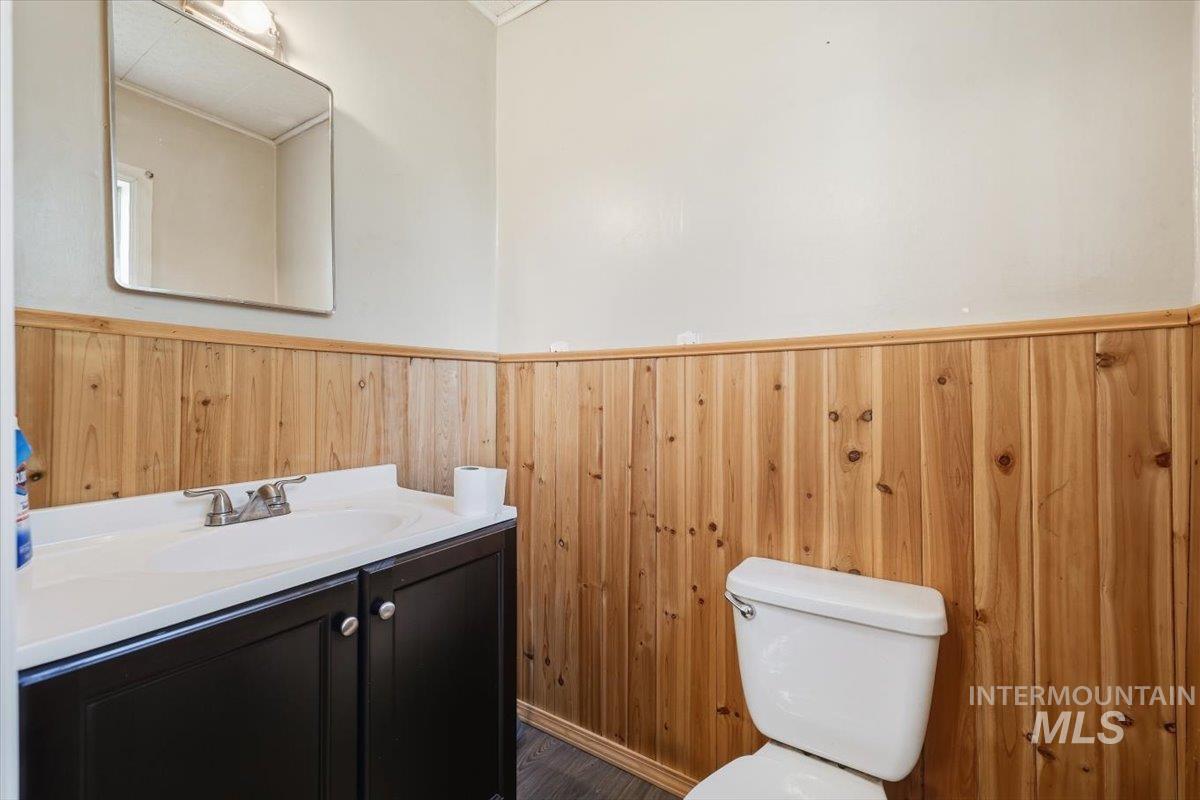 1060 F St W, Vale, Oregon 97918-1430, 3 Bedrooms, 1.5 Bathrooms, Residential For Sale, Price $259,900,MLS 98992406