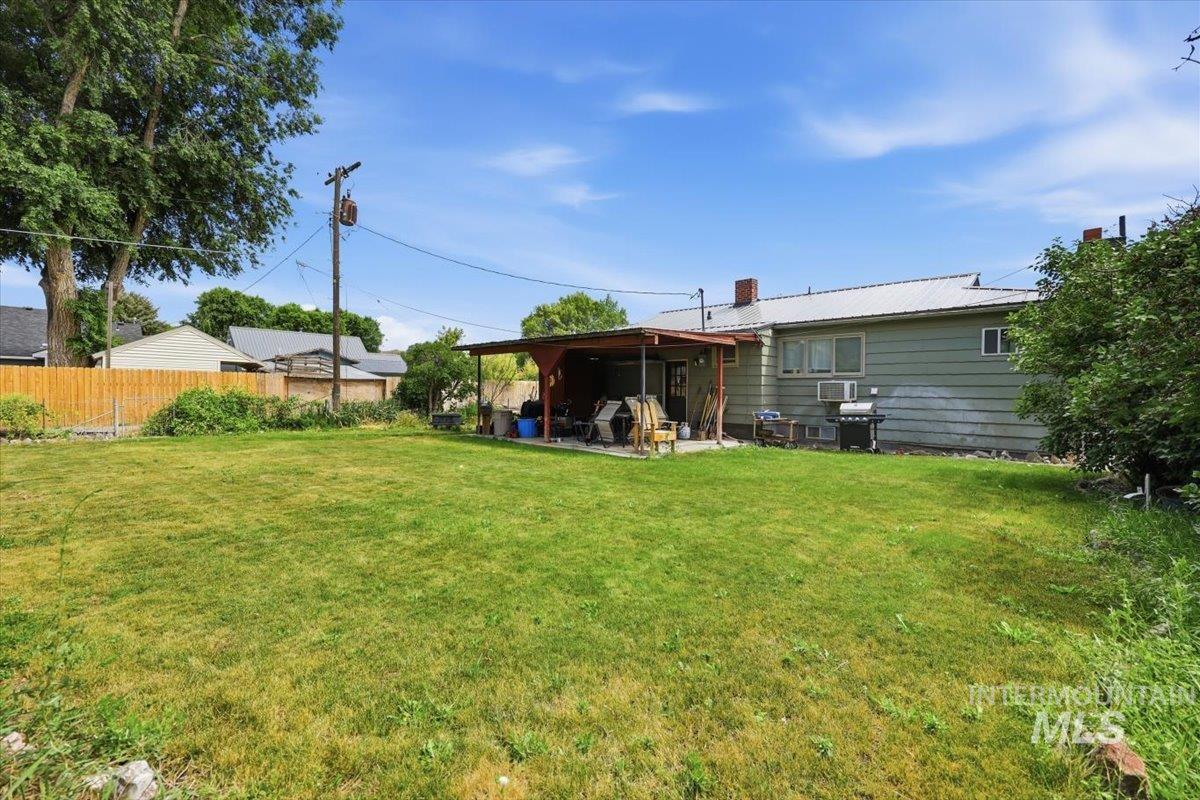 1060 F St W, Vale, Oregon 97918-1430, 3 Bedrooms, 1.5 Bathrooms, Residential For Sale, Price $259,900,MLS 98992406