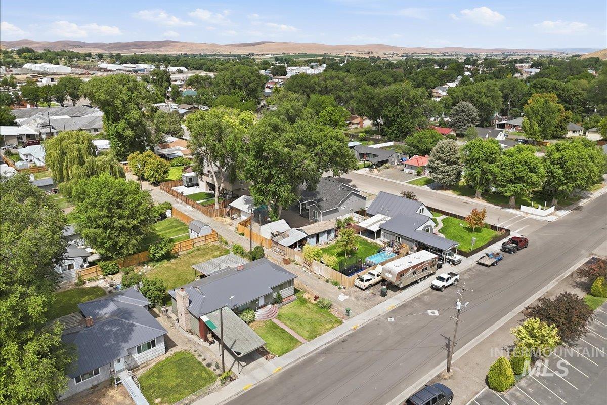 1060 F St W, Vale, Oregon 97918-1430, 3 Bedrooms, 1.5 Bathrooms, Residential For Sale, Price $259,900,MLS 98992406
