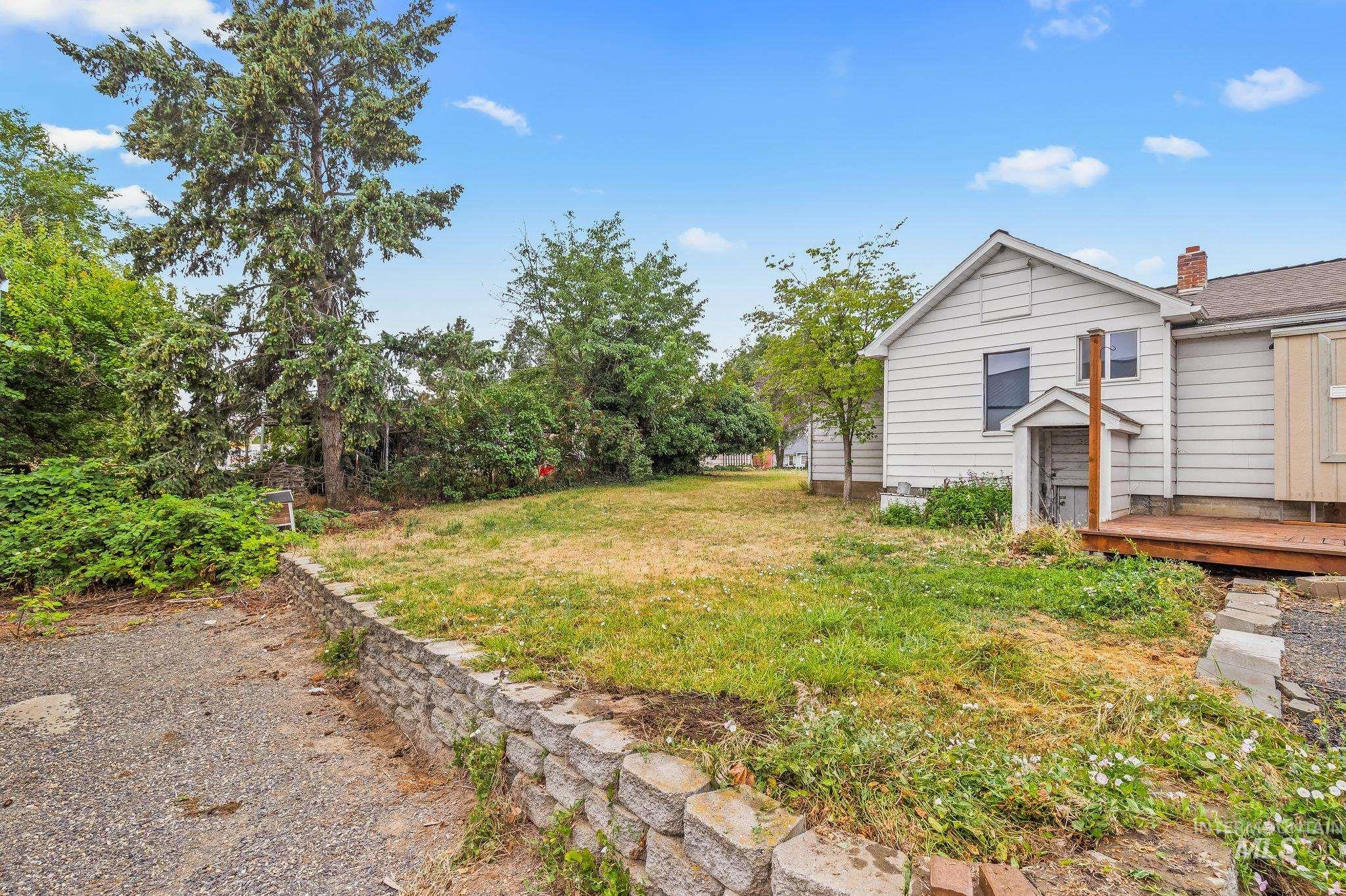 2255 Appleside Blvd, Clarkston, Washington 99403, 2 Bedrooms, 1 Bathroom, Residential For Sale, Price $269,000,MLS 98992407