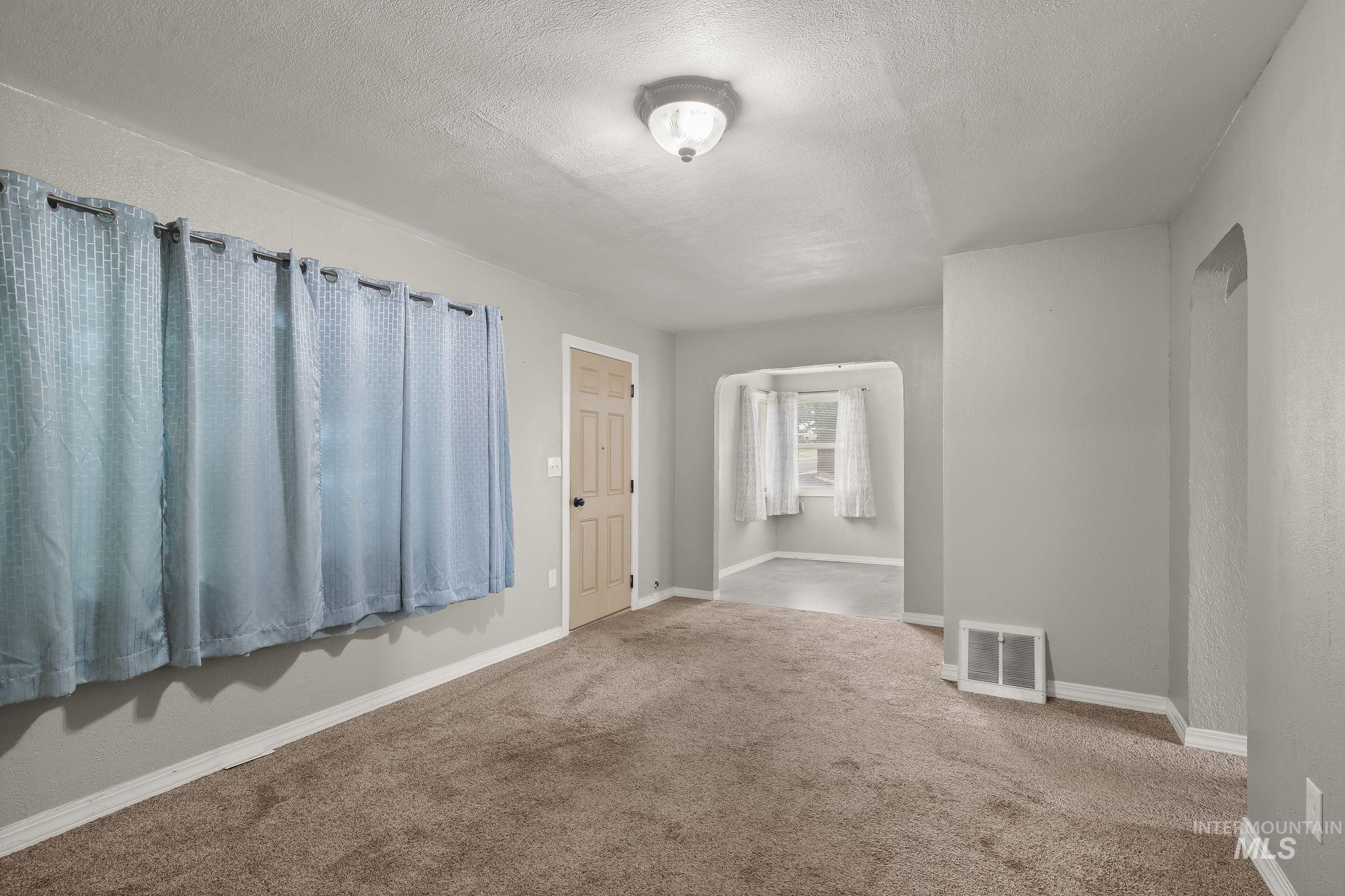 2255 Appleside Blvd, Clarkston, Washington 99403, 2 Bedrooms, 1 Bathroom, Residential For Sale, Price $269,000,MLS 98992407