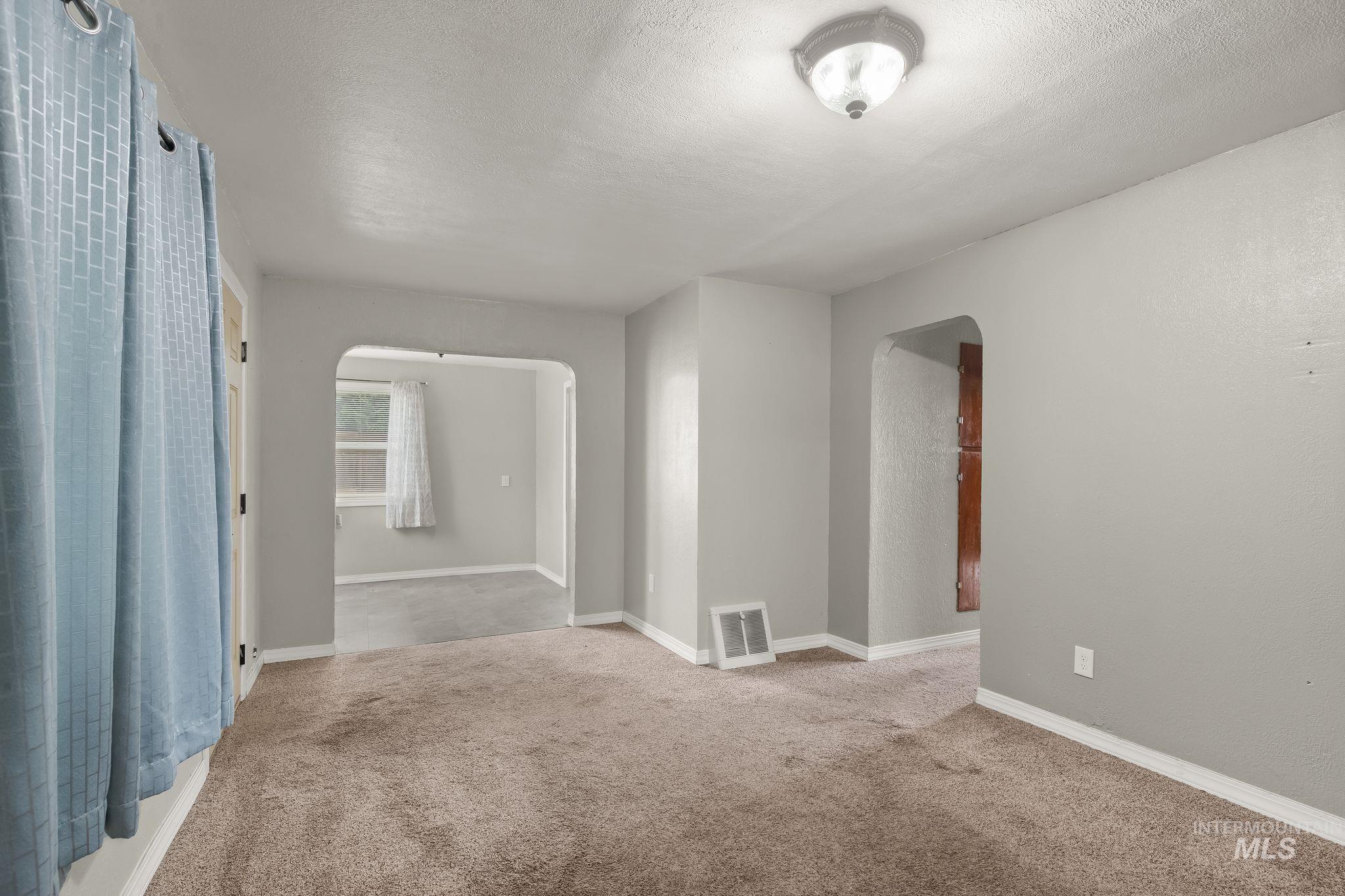 2255 Appleside Blvd, Clarkston, Washington 99403, 2 Bedrooms, 1 Bathroom, Residential For Sale, Price $269,000,MLS 98992407