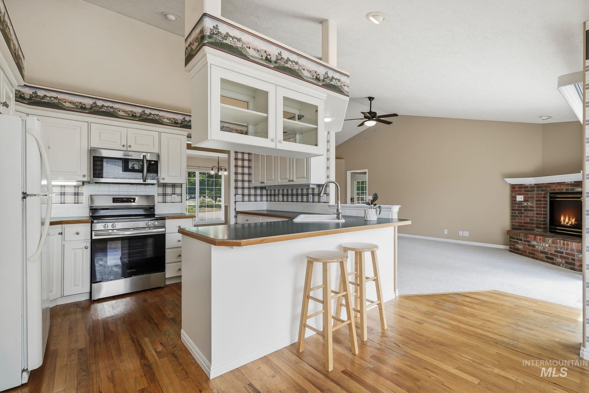 2247 E Gleneagle Dr, Eagle, Idaho 83616-5467, 5 Bedrooms, 3 Bathrooms, Residential For Sale, Price $704,999,MLS 98992408