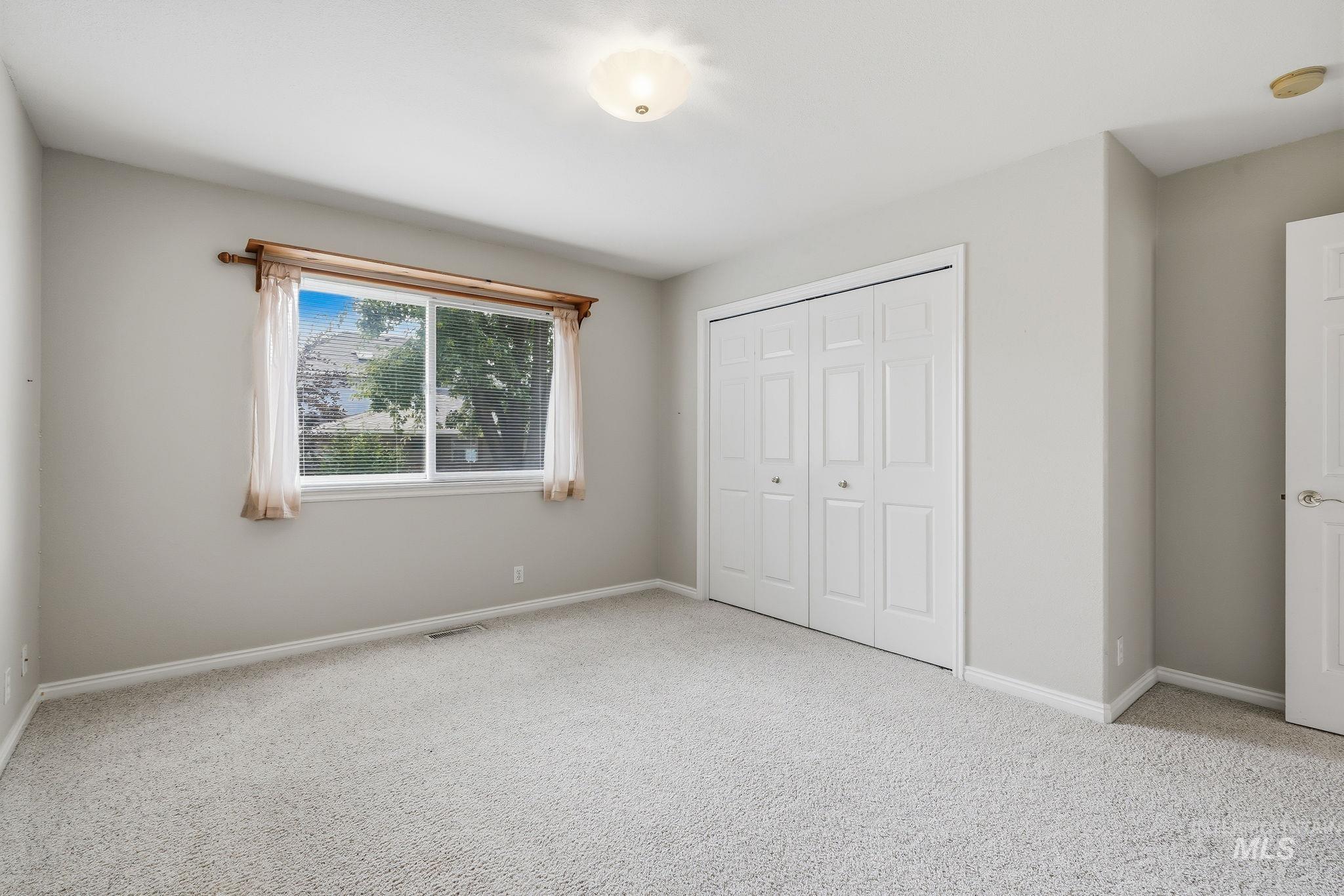 2247 E Gleneagle Dr, Eagle, Idaho 83616-5467, 5 Bedrooms, 3 Bathrooms, Residential For Sale, Price $704,999,MLS 98992408