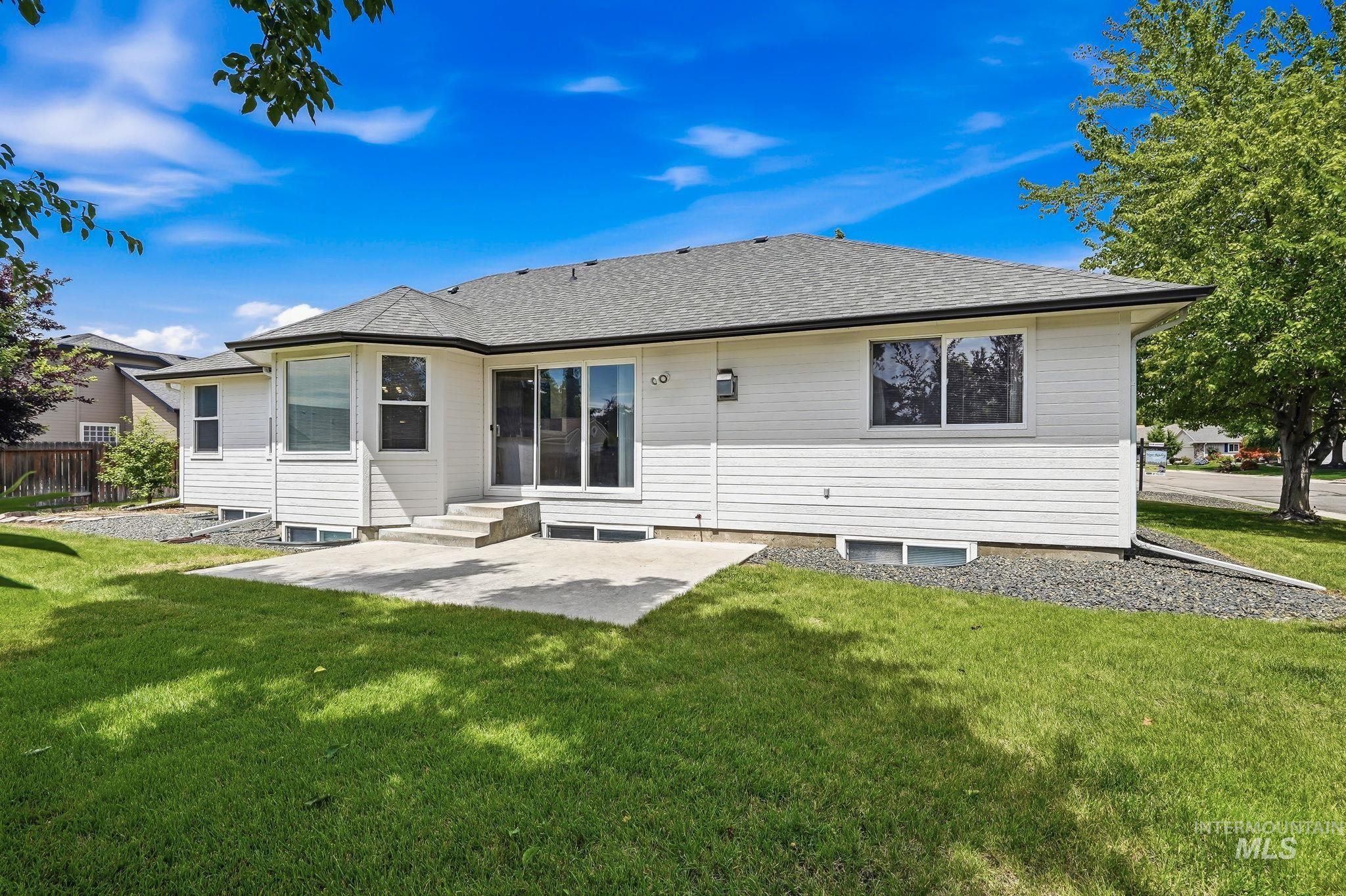 2247 E Gleneagle Dr, Eagle, Idaho 83616-5467, 5 Bedrooms, 3 Bathrooms, Residential For Sale, Price $704,999,MLS 98992408