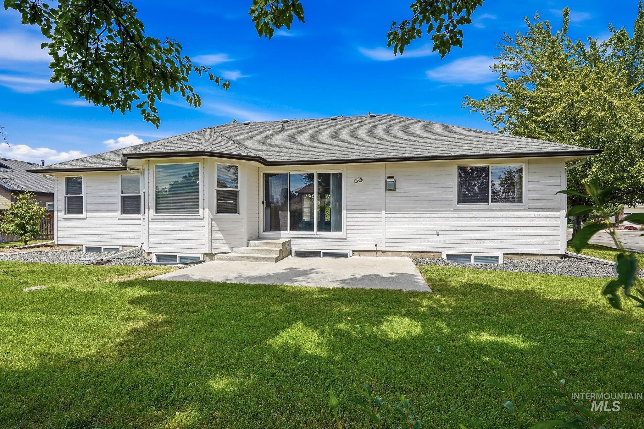 2247 E Gleneagle Dr, Eagle, Idaho 83616-5467, 5 Bedrooms, 3 Bathrooms, Residential For Sale, Price $704,999,MLS 98992408