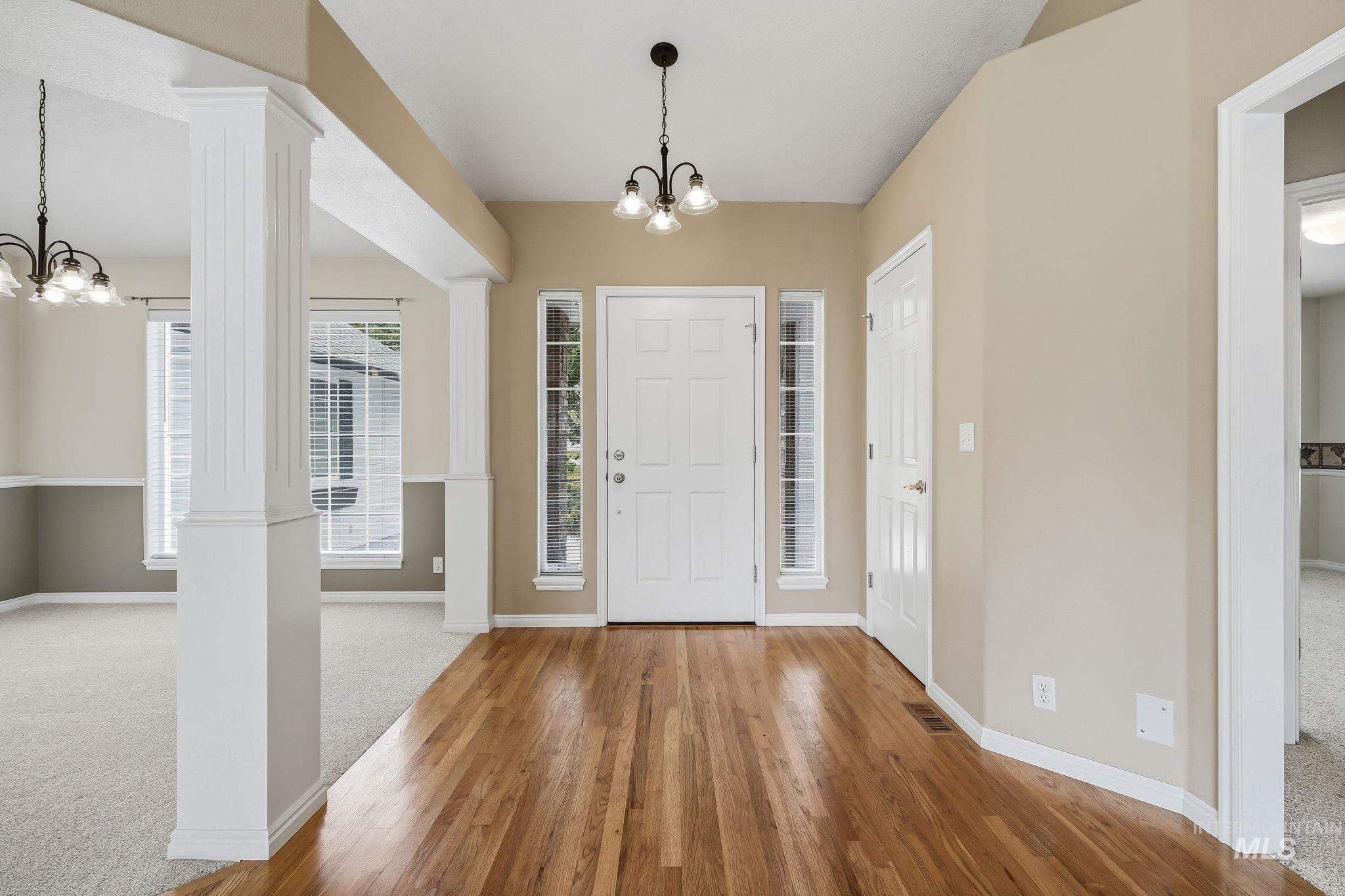 2247 E Gleneagle Dr, Eagle, Idaho 83616-5467, 5 Bedrooms, 3 Bathrooms, Residential For Sale, Price $704,999,MLS 98992408