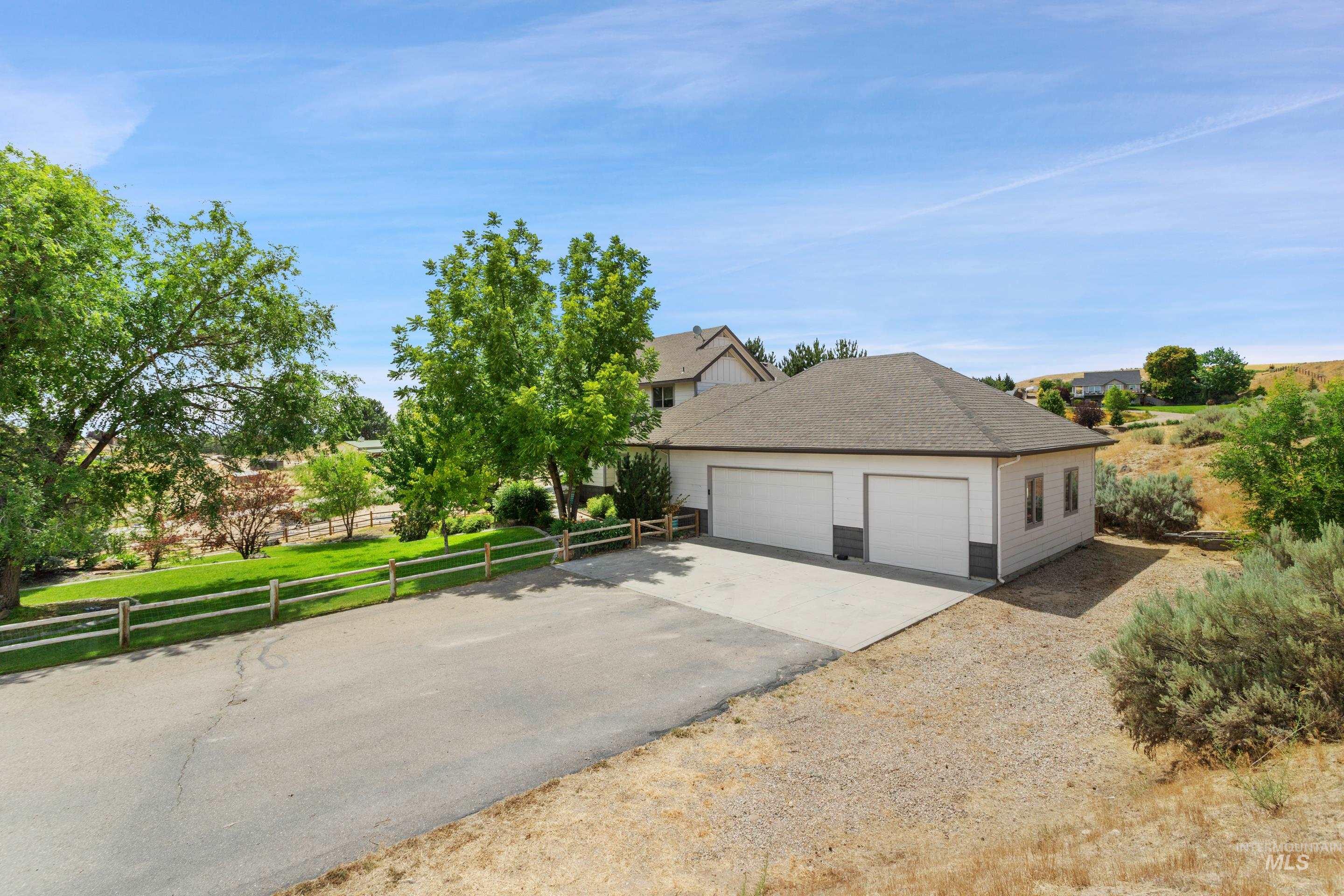 24440 Sparrow Lane, Middleton, Idaho 83644, 4 Bedrooms, 3.5 Bathrooms, Residential For Sale, Price $1,150,000, 98992409