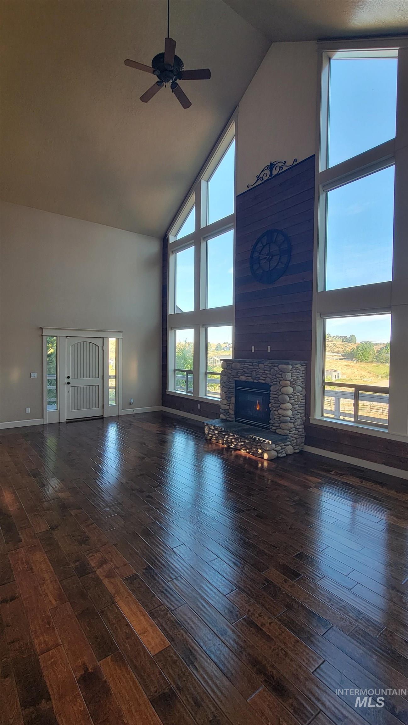 24440 Sparrow Lane, Middleton, Idaho 83644, 4 Bedrooms, 3.5 Bathrooms, Residential For Sale, Price $1,200,000,MLS 98992409