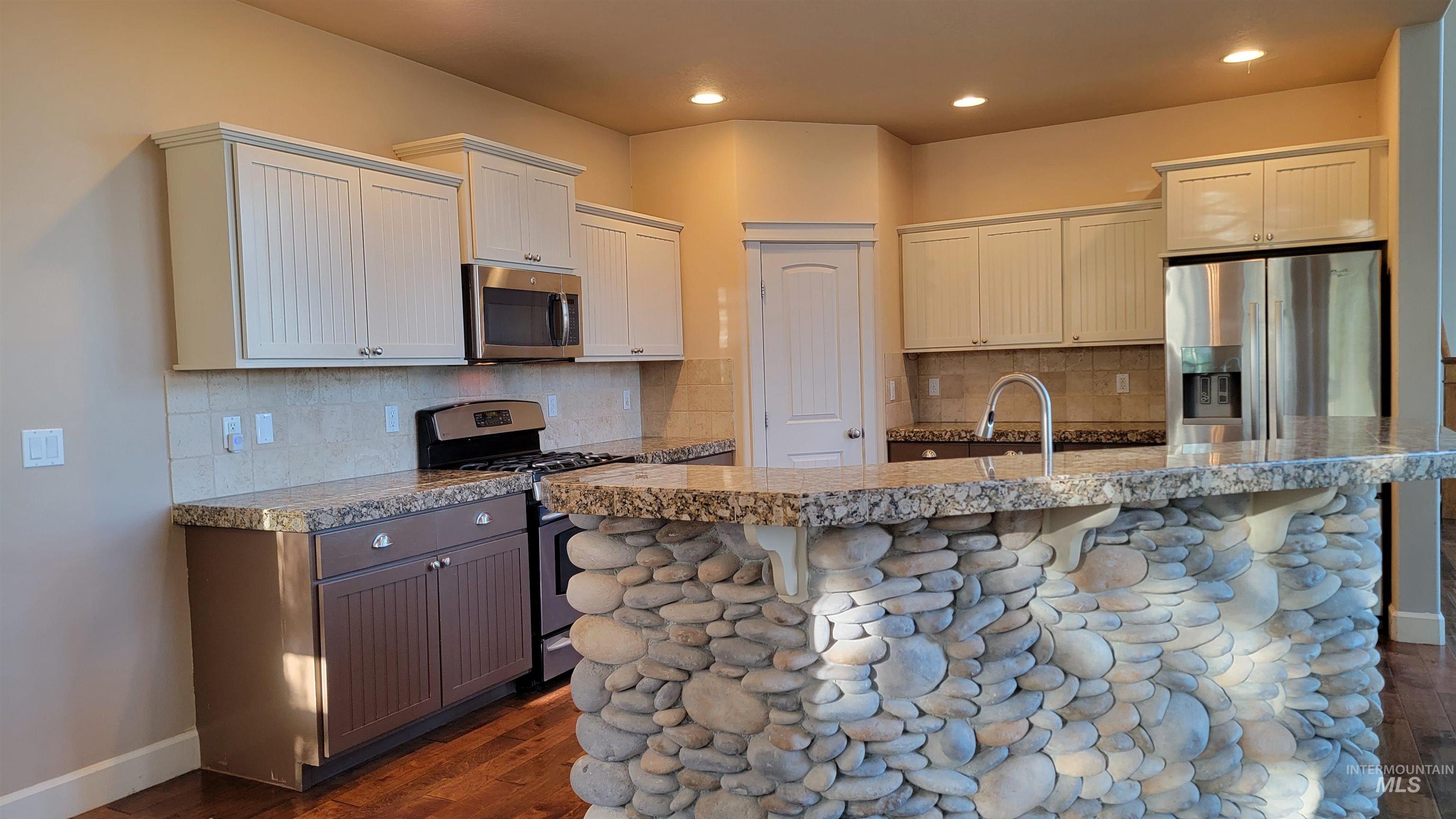 24440 Sparrow Lane, Middleton, Idaho 83644, 4 Bedrooms, 3.5 Bathrooms, Residential For Sale, Price $1,200,000,MLS 98992409