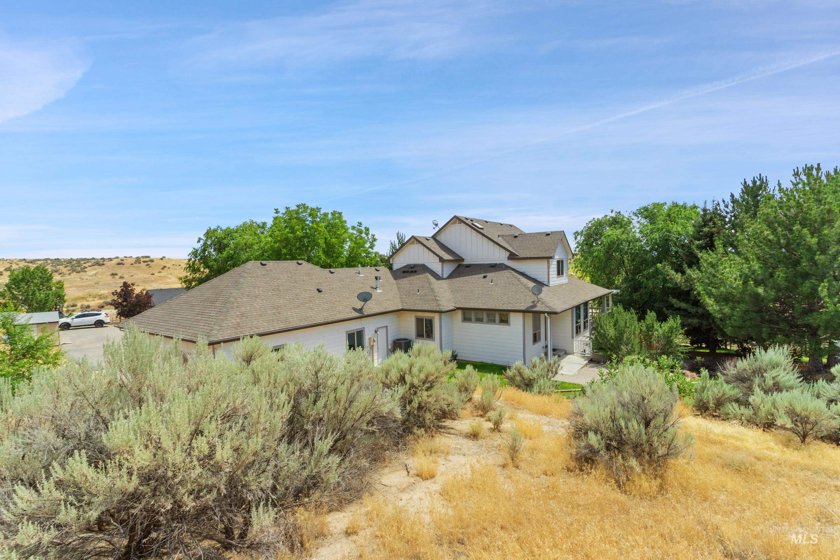 24440 Sparrow Lane, Middleton, Idaho 83644, 4 Bedrooms, 3.5 Bathrooms, Residential For Sale, Price $1,150,000, 98992409