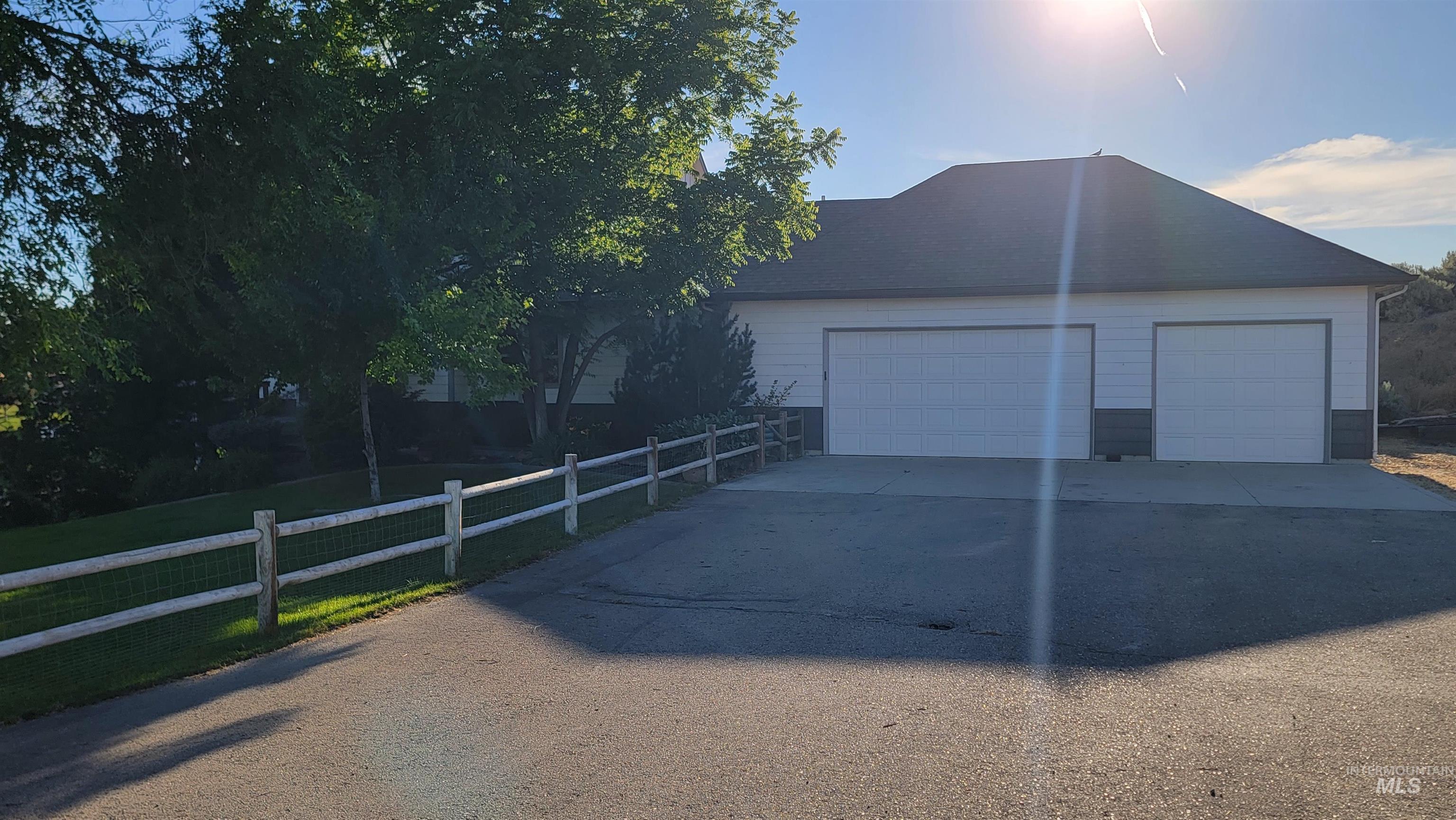 24440 Sparrow Lane, Middleton, Idaho 83644, 4 Bedrooms, 3.5 Bathrooms, Residential For Sale, Price $1,200,000,MLS 98992409