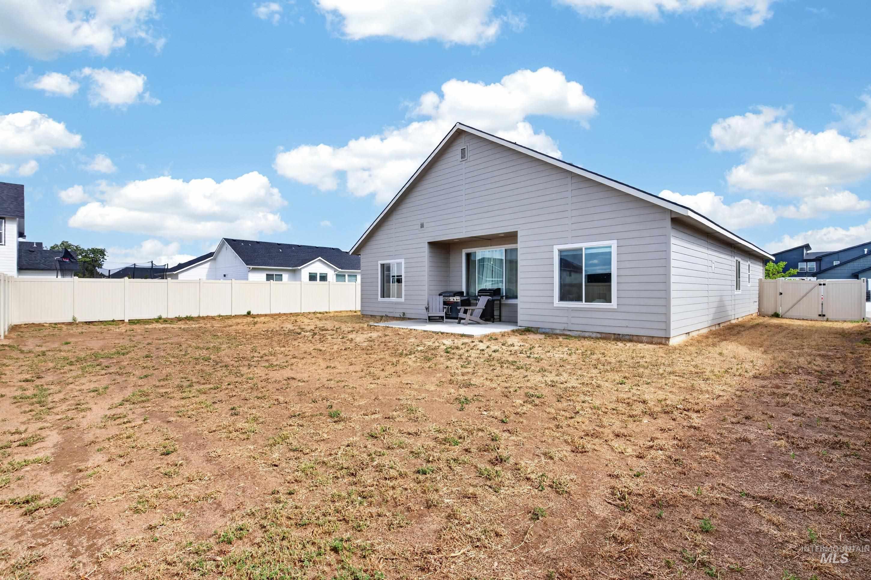 5015 Endicott Dr, Caldwell, Idaho 83605-1110, 3 Bedrooms, 2 Bathrooms, Residential For Sale, Price $439,900,MLS 98992410