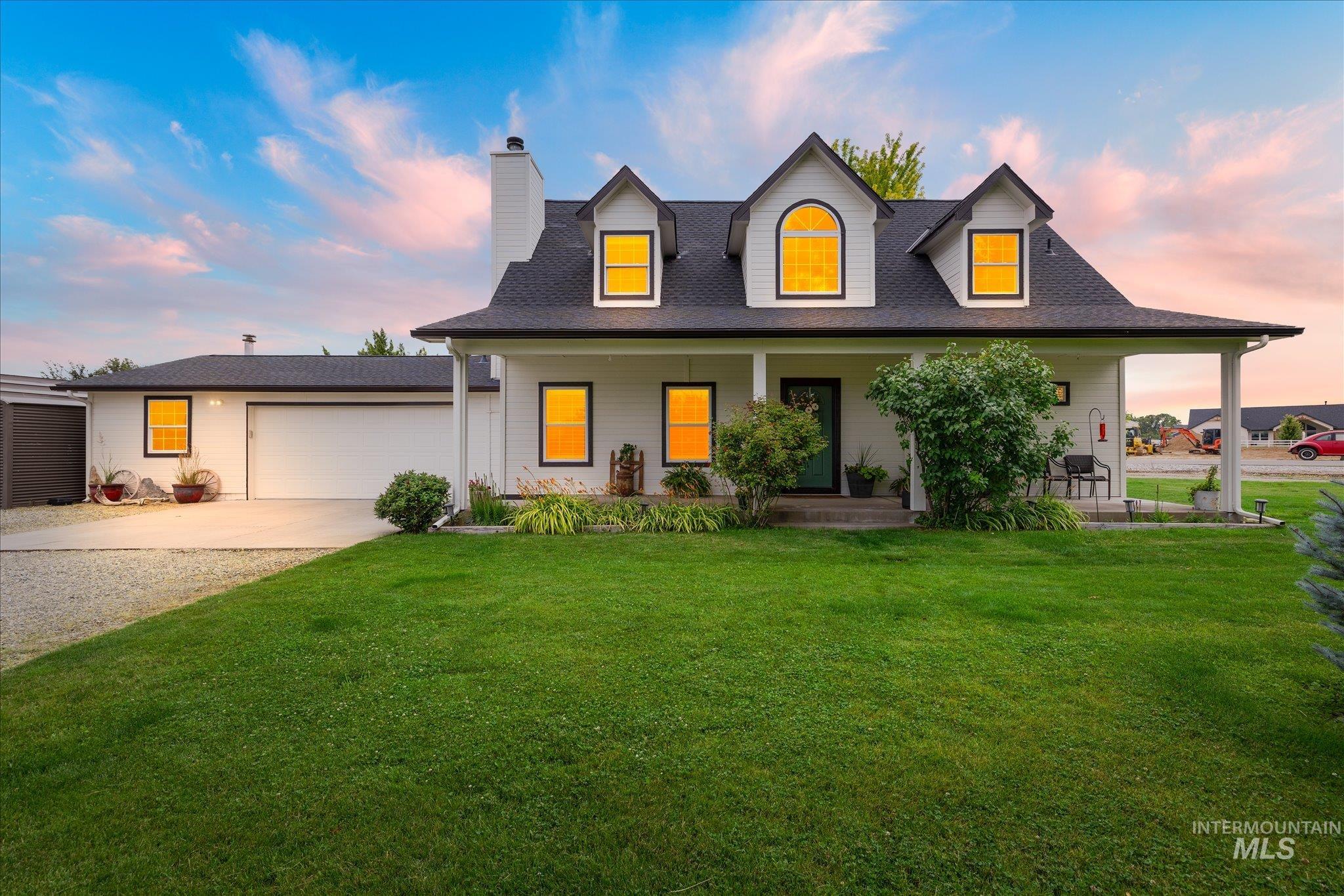 1140 Edgemont St, Emmett, Idaho 83617, 3 Bedrooms, 2.5 Bathrooms, Residential For Sale, Price $889,000,MLS 98992411