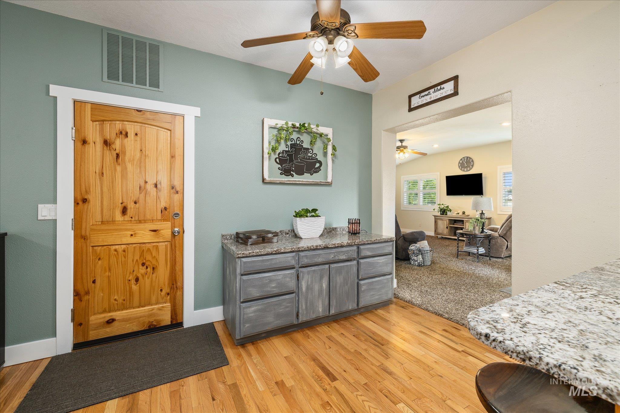 1140 Edgemont St, Emmett, Idaho 83617, 3 Bedrooms, 2.5 Bathrooms, Residential For Sale, Price $889,000,MLS 98992411