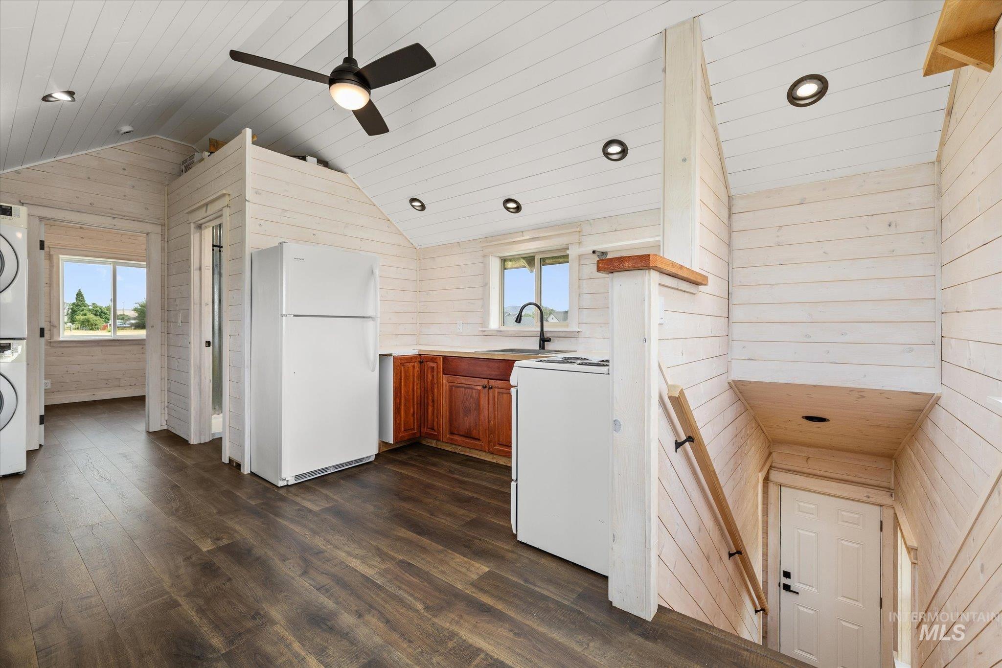 1140 Edgemont St, Emmett, Idaho 83617, 3 Bedrooms, 2.5 Bathrooms, Residential For Sale, Price $889,000,MLS 98992411