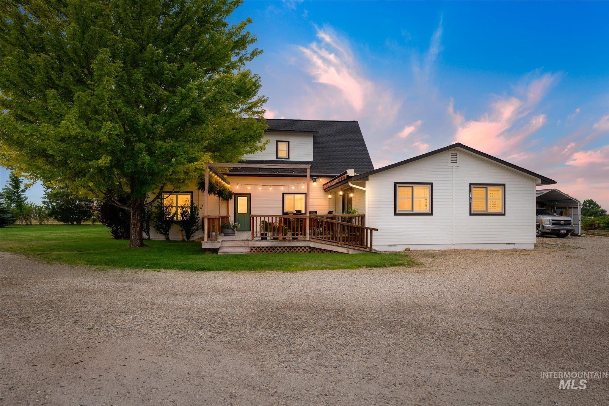 1140 Edgemont St, Emmett, Idaho 83617, 3 Bedrooms, 2.5 Bathrooms, Residential For Sale, Price $889,000,MLS 98992411