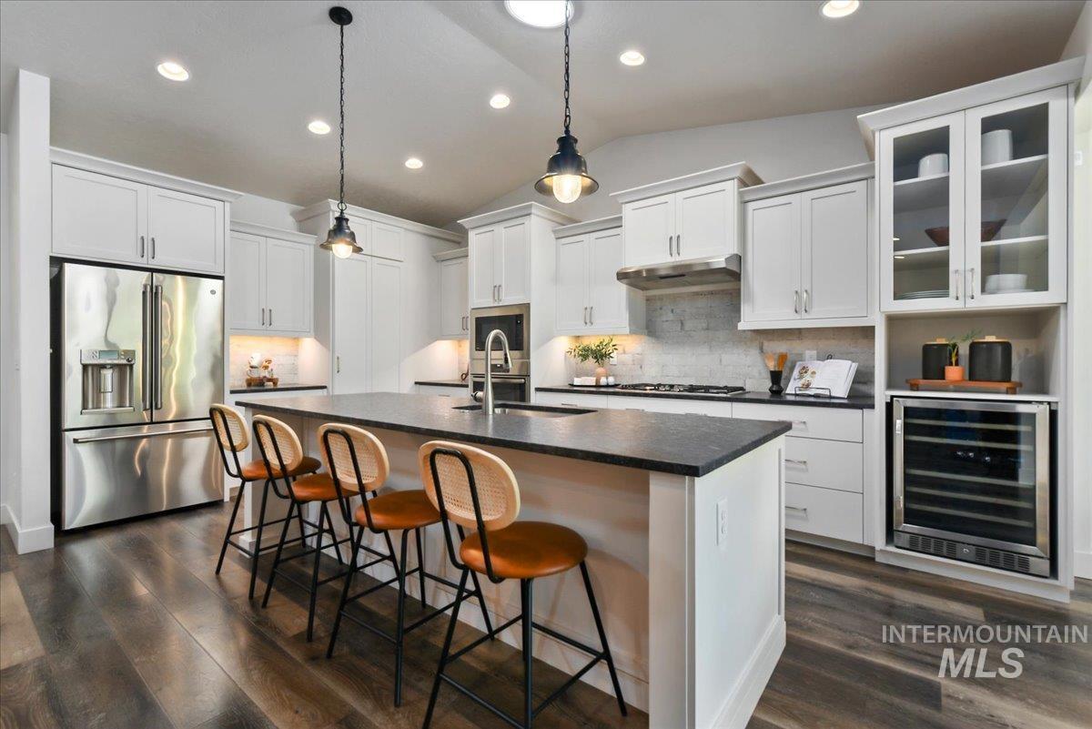 6668 W Hammermill Dr, Boise, Idaho 83714, 3 Bedrooms, 2.5 Bathrooms, Residential For Sale, Price $750,000,MLS 98992412
