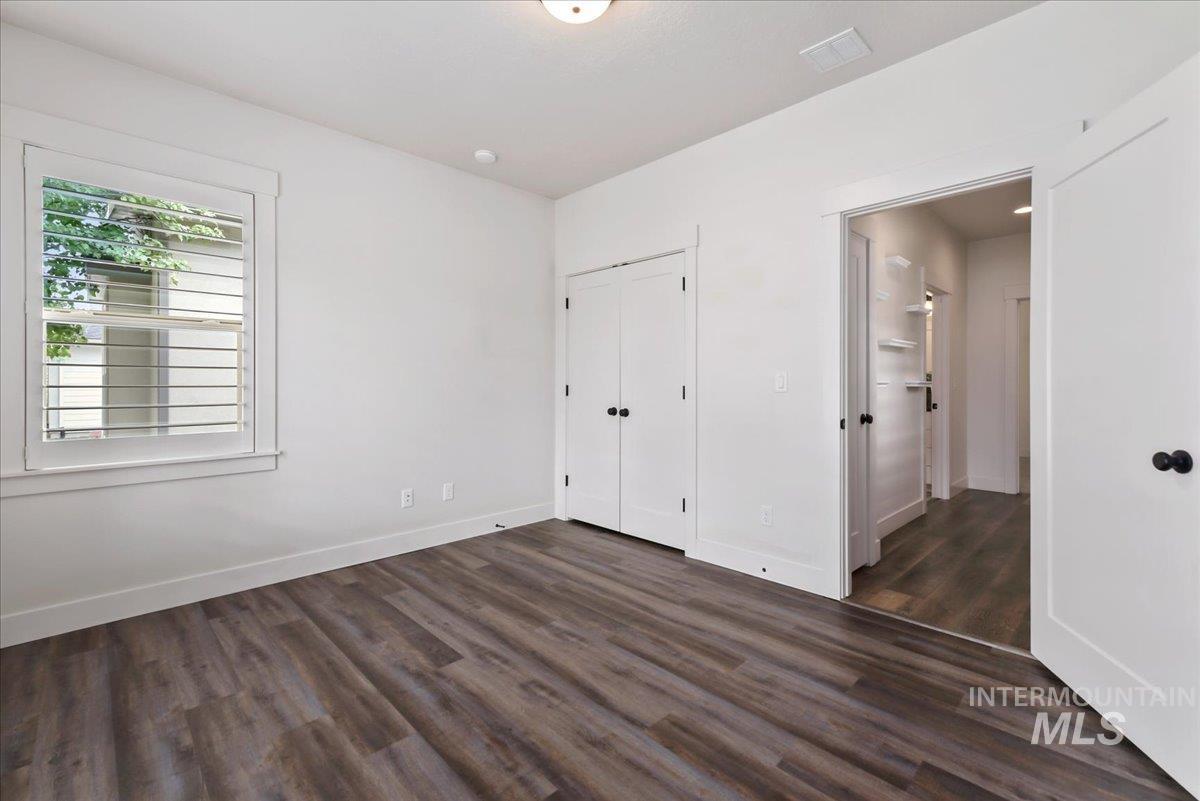 6668 W Hammermill Dr, Boise, Idaho 83714, 3 Bedrooms, 2.5 Bathrooms, Residential For Sale, Price $750,000,MLS 98992412