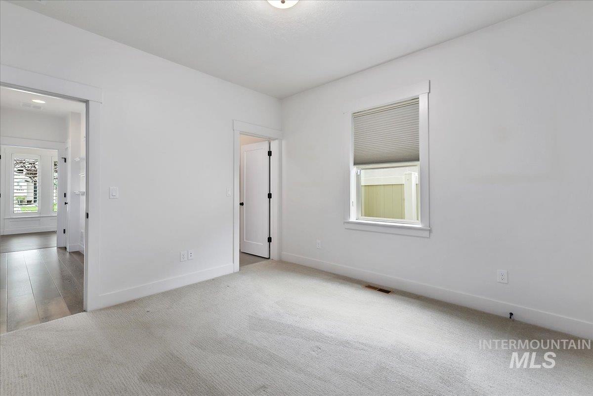 6668 W Hammermill Dr, Boise, Idaho 83714, 3 Bedrooms, 2.5 Bathrooms, Residential For Sale, Price $750,000,MLS 98992412