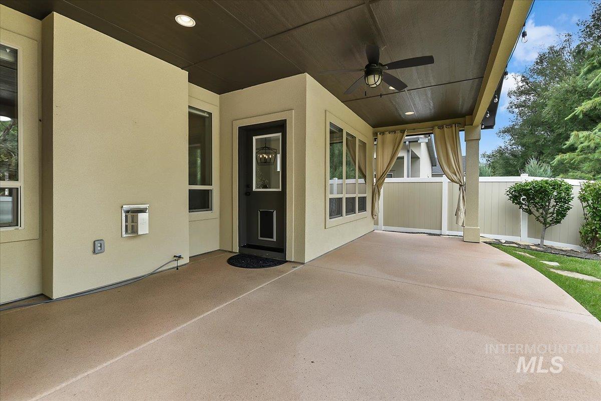 6668 W Hammermill Dr, Boise, Idaho 83714, 3 Bedrooms, 2.5 Bathrooms, Residential For Sale, Price $750,000,MLS 98992412