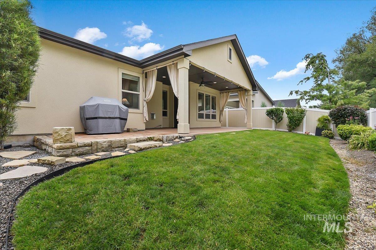 6668 W Hammermill Dr, Boise, Idaho 83714, 3 Bedrooms, 2.5 Bathrooms, Residential For Sale, Price $750,000,MLS 98992412
