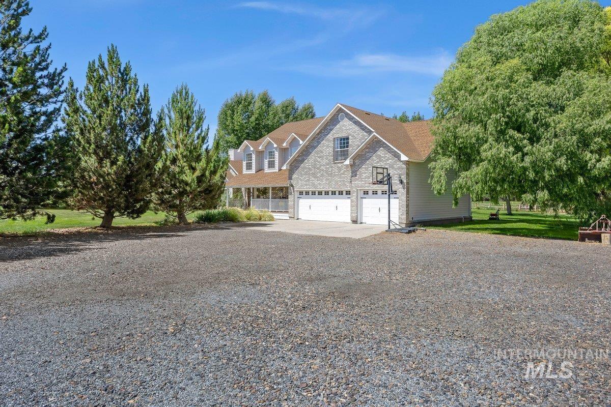 4027 N 3500 E, Kimberly, Idaho 83341, 5 Bedrooms, 3 Bathrooms, Residential For Sale, Price $714,975, 98992413