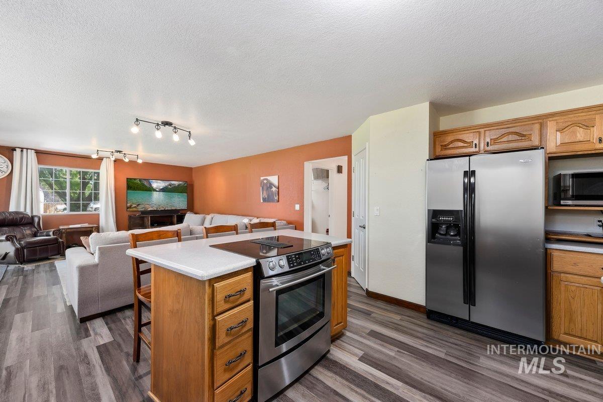 4027 N 3500 E, Kimberly, Idaho 83341, 5 Bedrooms, 3 Bathrooms, Residential For Sale, Price $714,975, 98992413