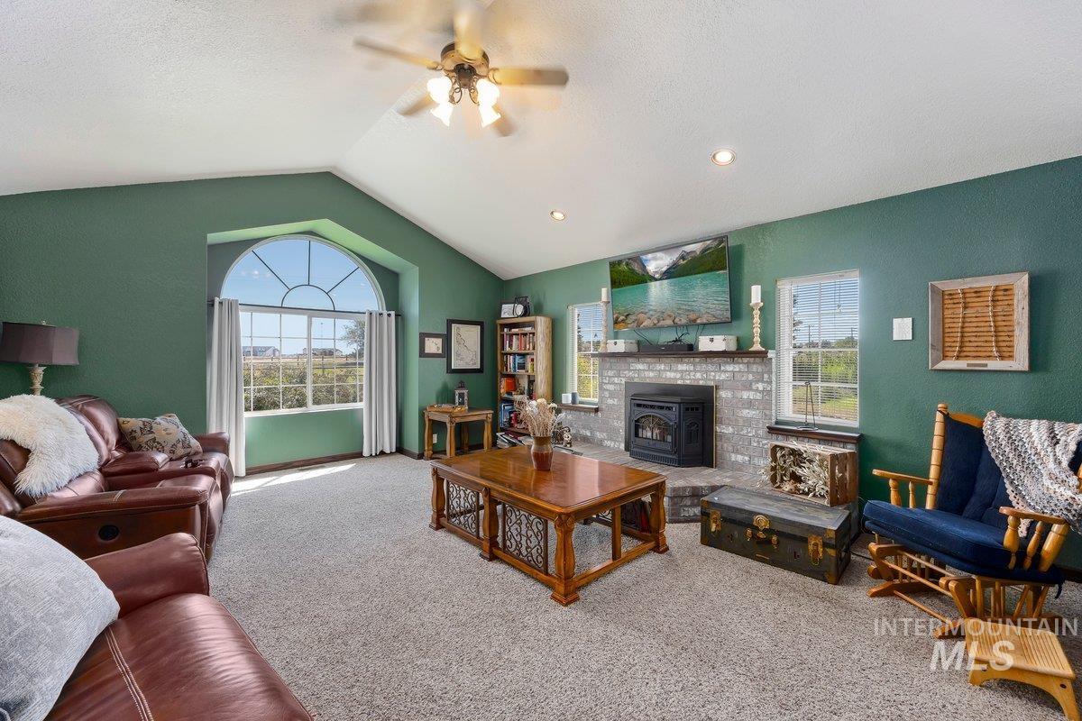 4027 N 3500 E, Kimberly, Idaho 83341, 5 Bedrooms, 3 Bathrooms, Residential For Sale, Price $714,975, 98992413