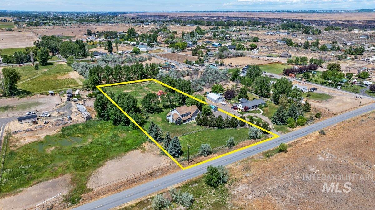 4027 N 3500 E, Kimberly, Idaho 83341, 5 Bedrooms, 3 Bathrooms, Residential For Sale, Price $714,975, 98992413