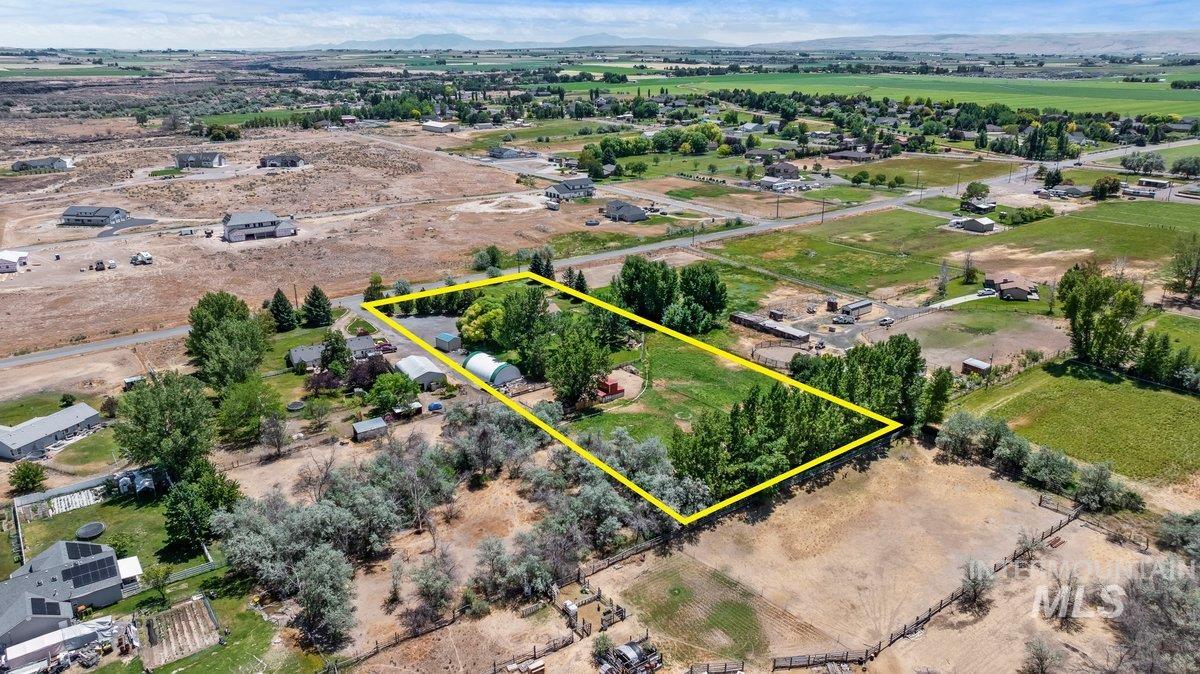 4027 N 3500 E, Kimberly, Idaho 83341, 5 Bedrooms, 3 Bathrooms, Residential For Sale, Price $714,975, 98992413