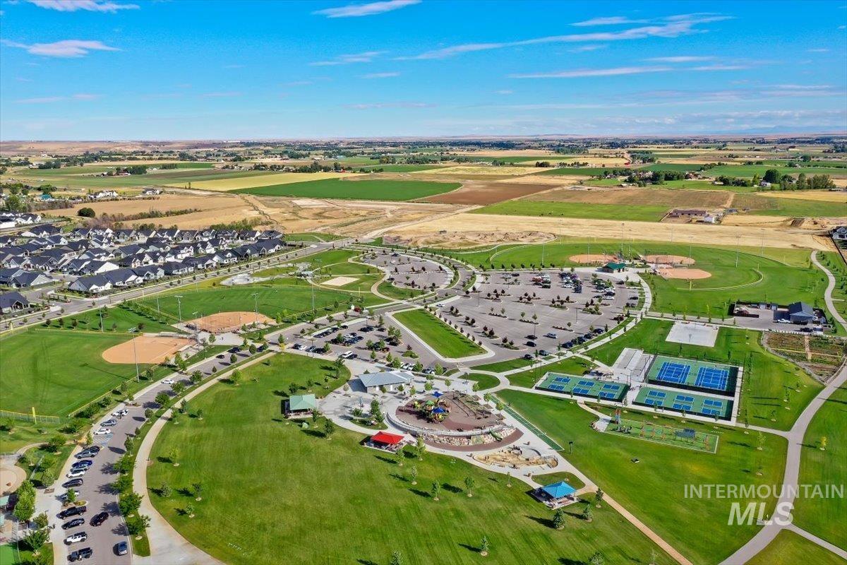 2865 E Murchison St, Meridian, Idaho 83642, 4 Bedrooms, 2 Bathrooms, Residential For Sale, Price $735,900, 98992415