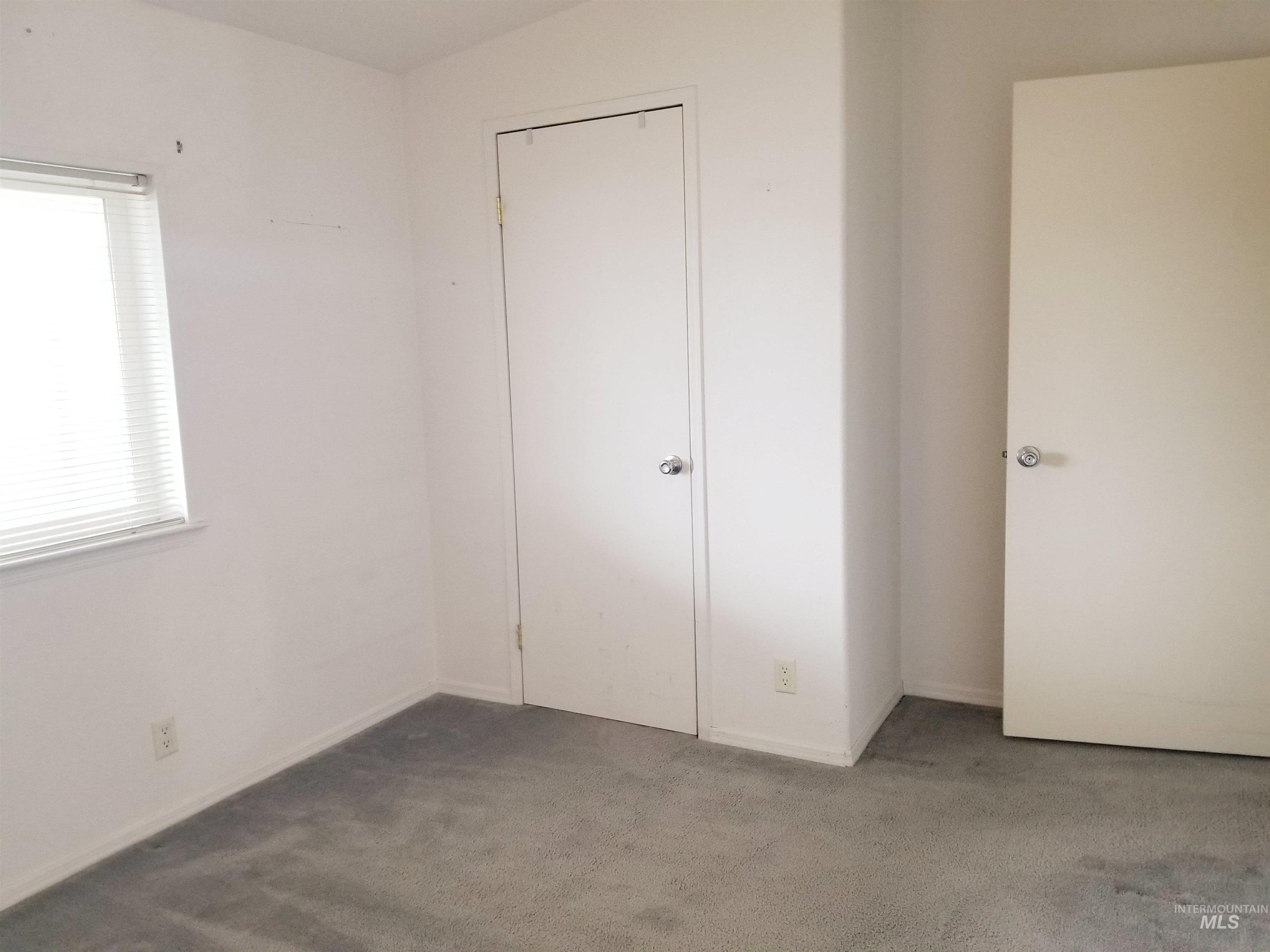 1605 Grandview Dr N, Twin Falls, Idaho 83301, 3 Bedrooms, 2 Bathrooms, Residential For Sale, Price $185,000,MLS 98992416
