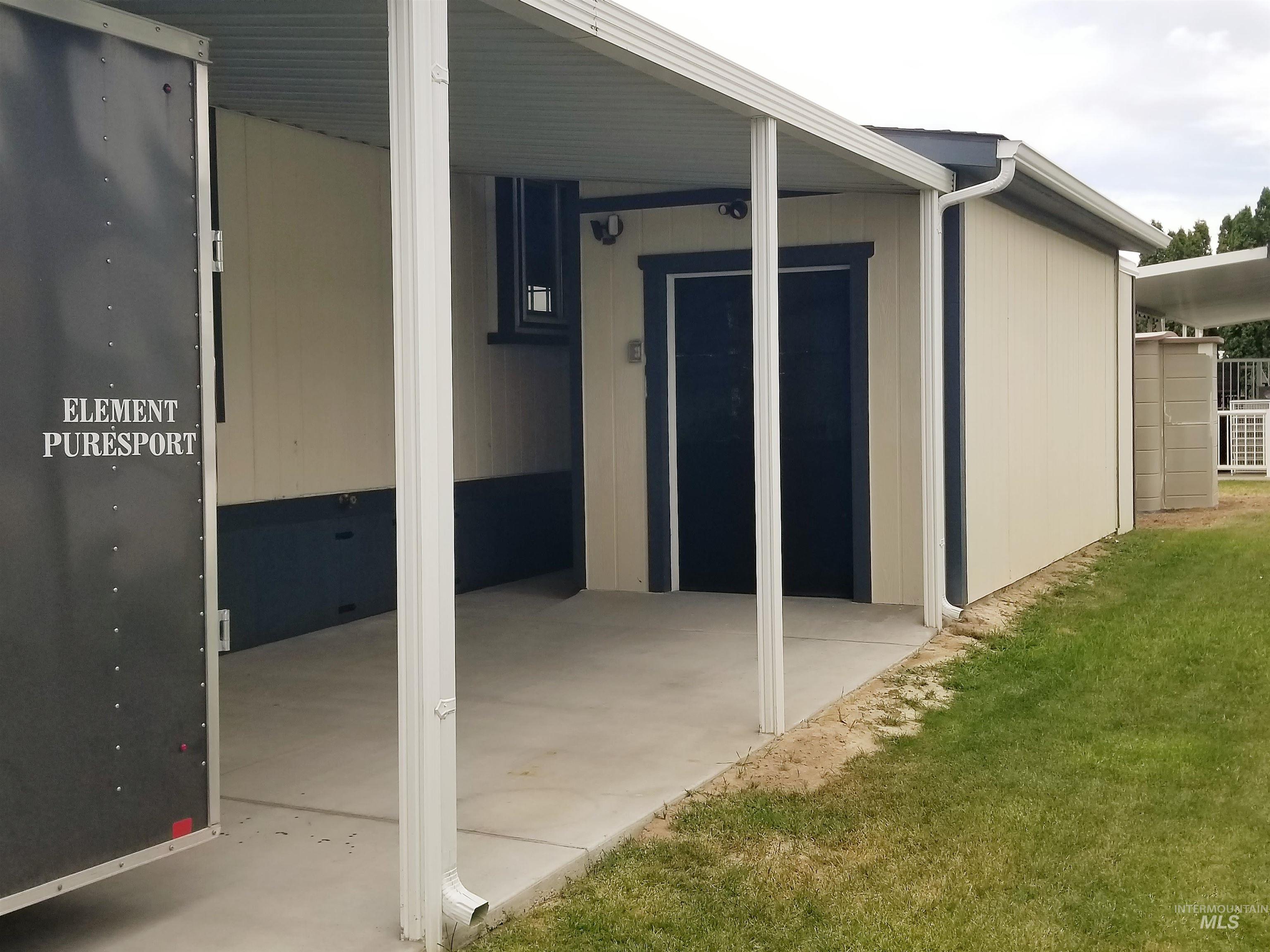 1605 Grandview Dr N, Twin Falls, Idaho 83301, 3 Bedrooms, 2 Bathrooms, Residential For Sale, Price $185,000,MLS 98992416