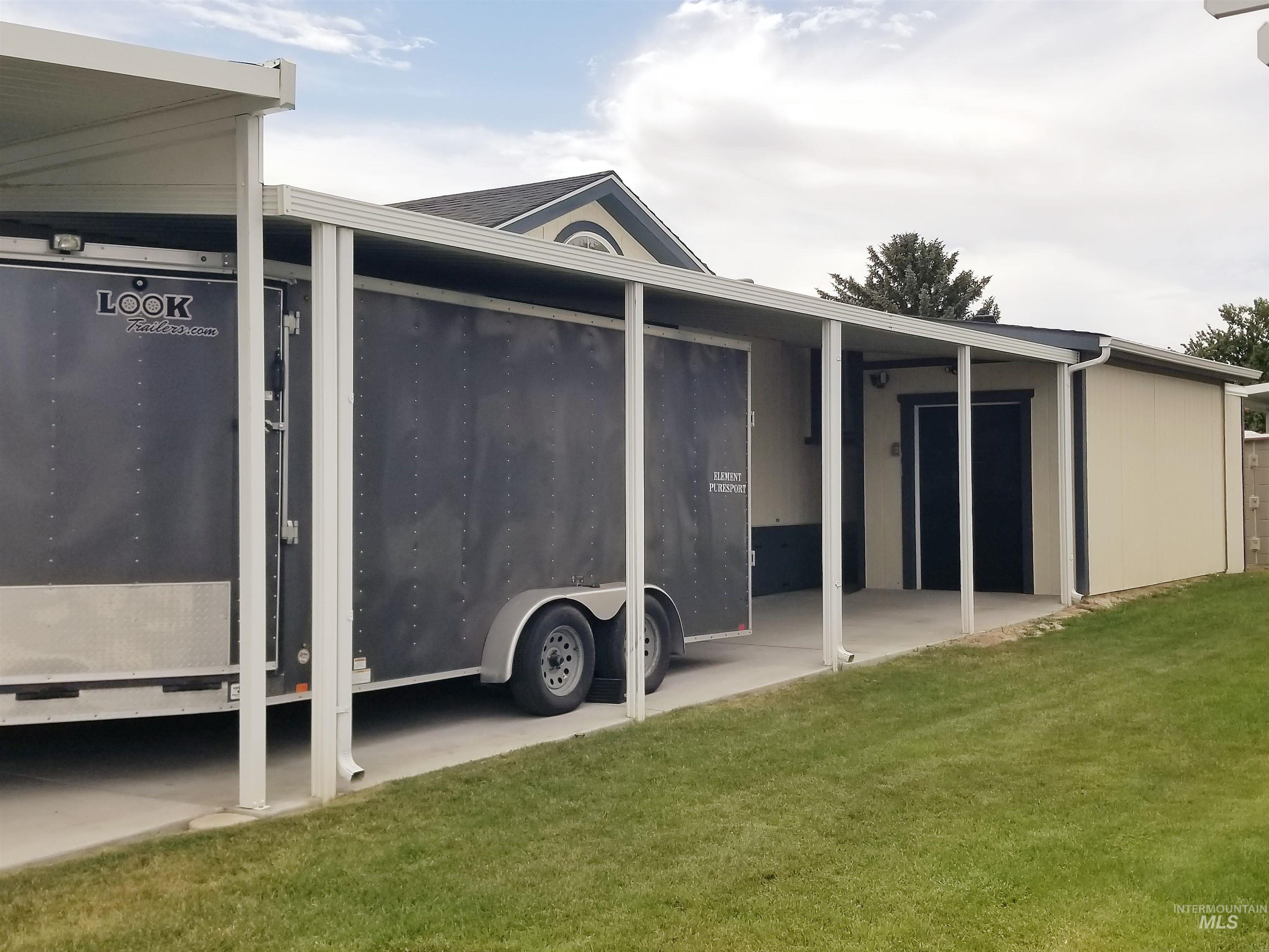 1605 Grandview Dr N, Twin Falls, Idaho 83301, 3 Bedrooms, 2 Bathrooms, Residential For Sale, Price $185,000,MLS 98992416