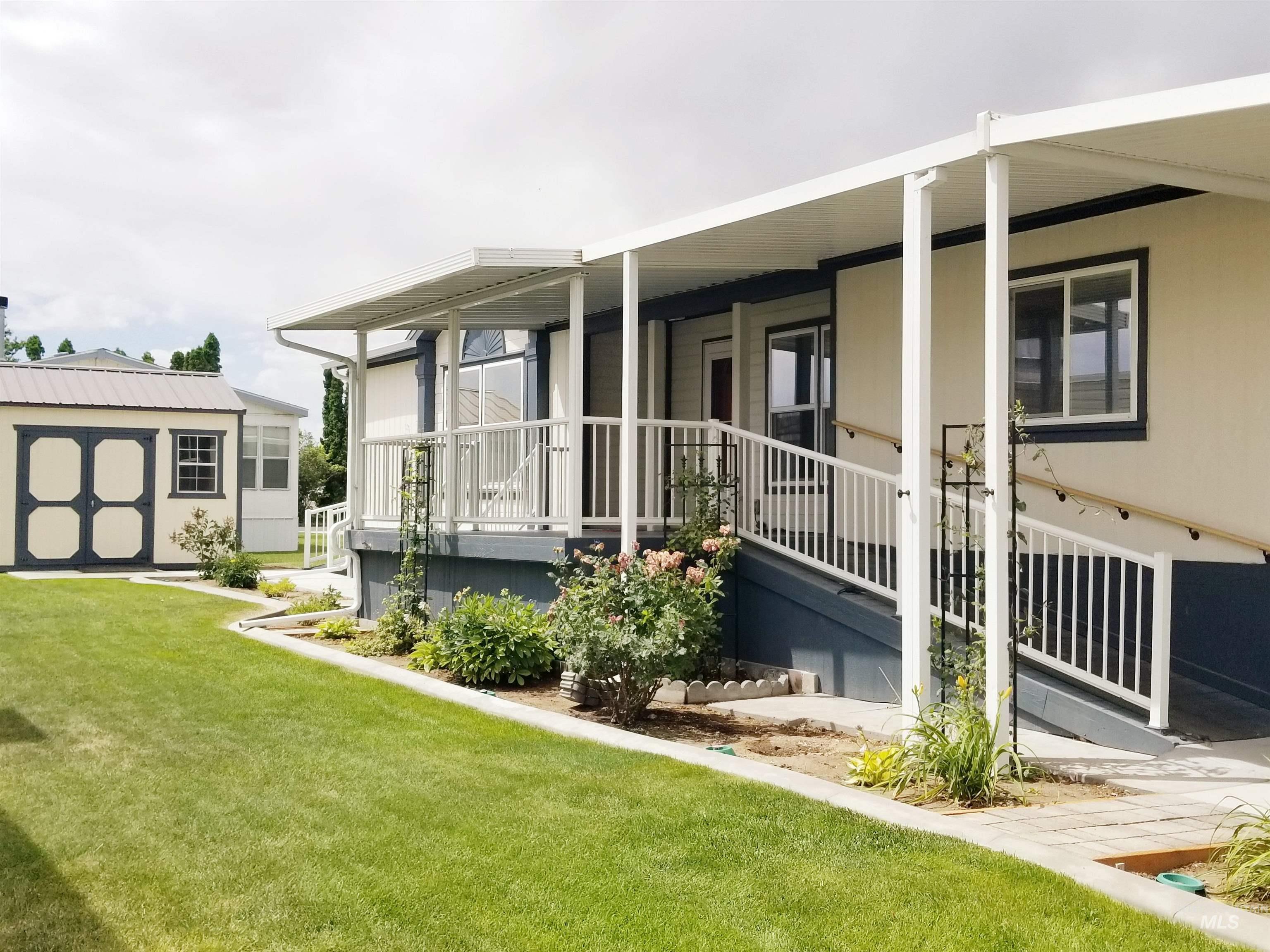 1605 Grandview Dr N, Twin Falls, Idaho 83301, 3 Bedrooms, 2 Bathrooms, Residential For Sale, Price $185,000,MLS 98992416