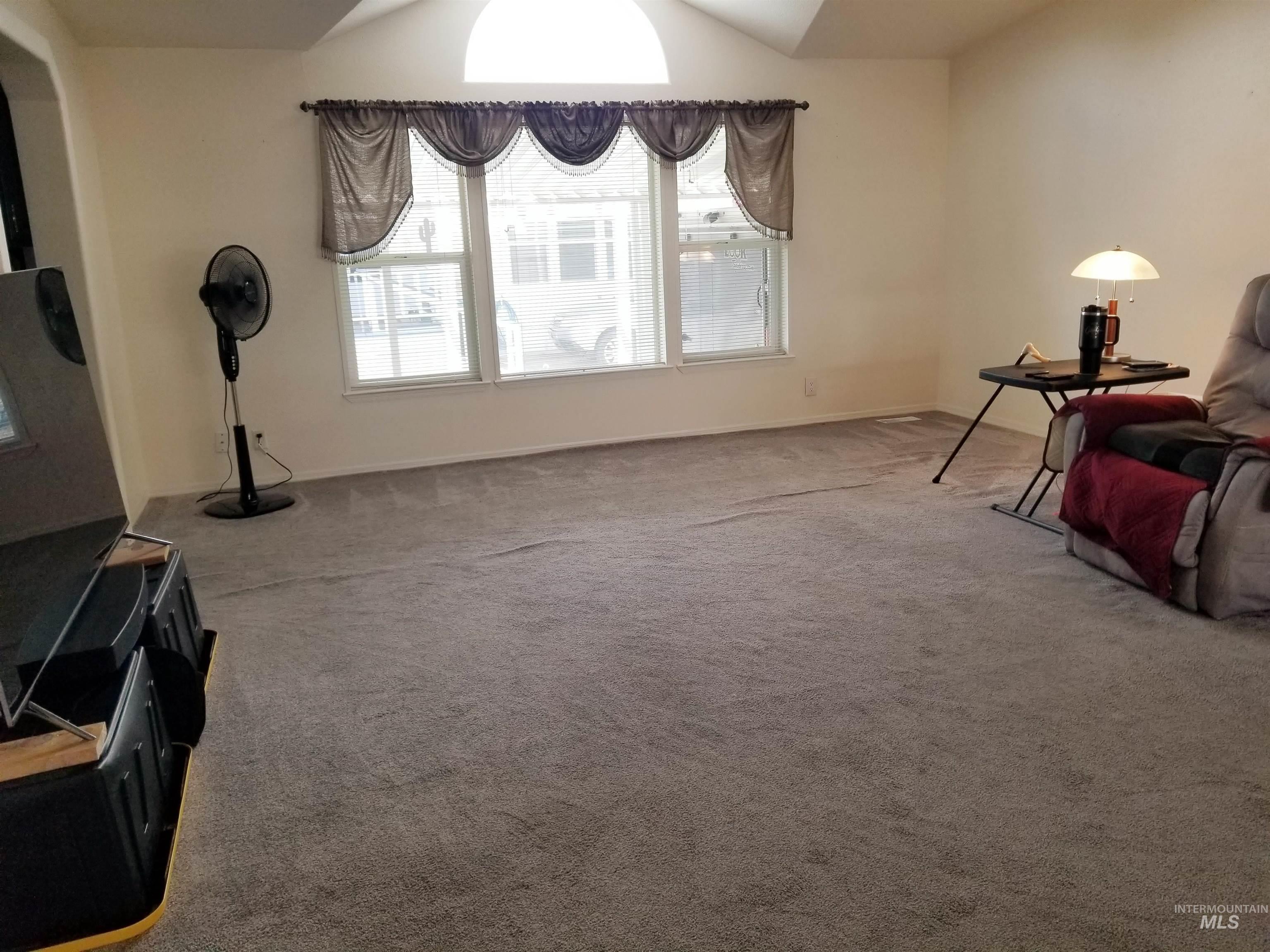 1605 Grandview Dr N, Twin Falls, Idaho 83301, 3 Bedrooms, 2 Bathrooms, Residential For Sale, Price $185,000,MLS 98992416