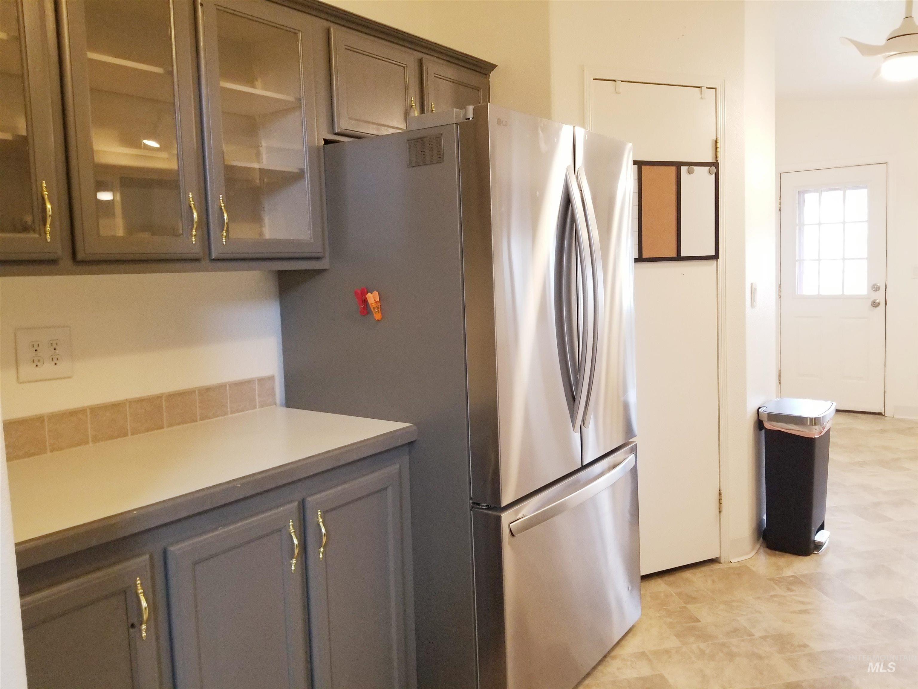 1605 Grandview Dr N, Twin Falls, Idaho 83301, 3 Bedrooms, 2 Bathrooms, Residential For Sale, Price $185,000,MLS 98992417